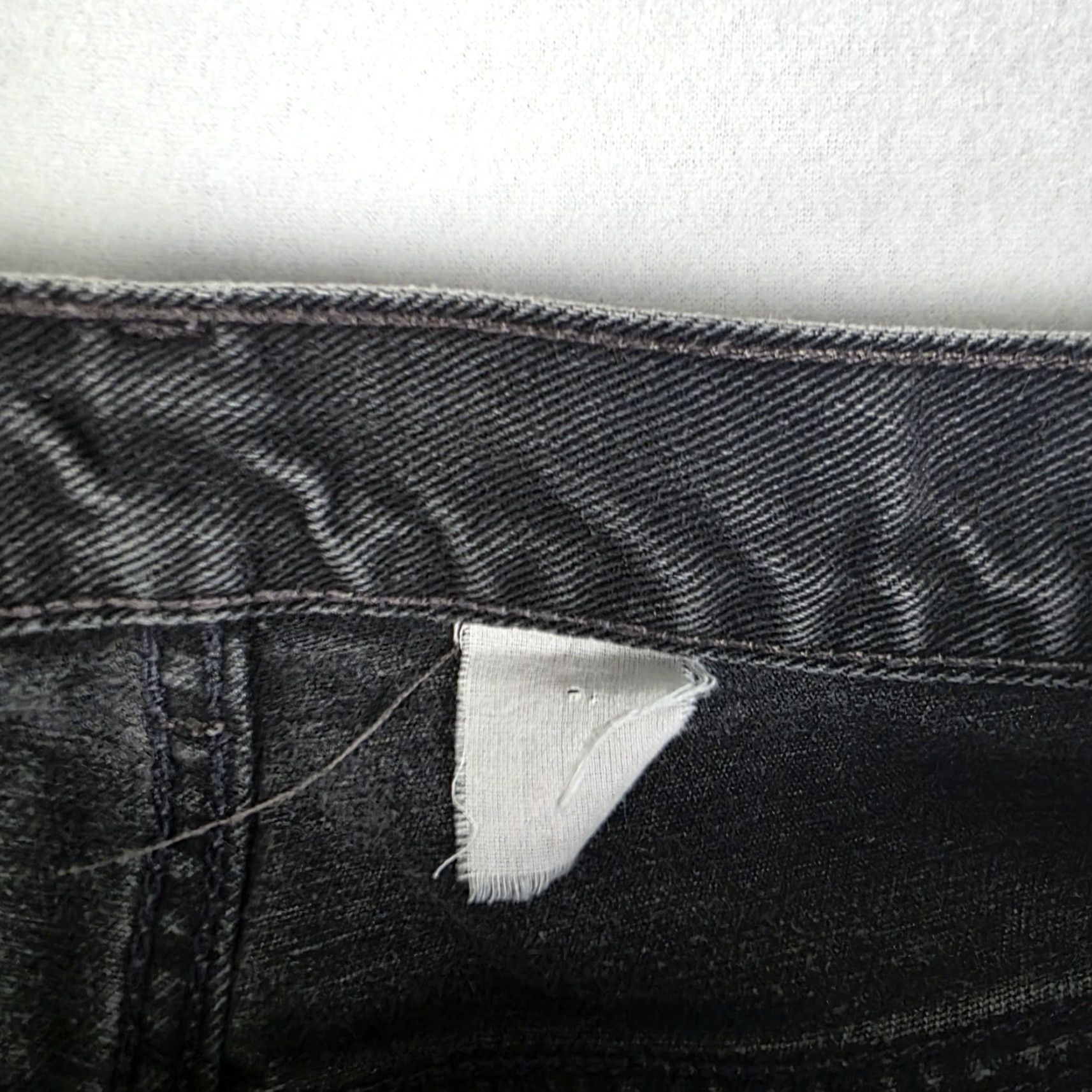 Levi's VINTAGE Levi's 560 Jeans Mens 36 Tall? 32 Inseam Black Tapered Baggy Loose 90s USA Size US 36 / EU 52 - 4 Thumbnail