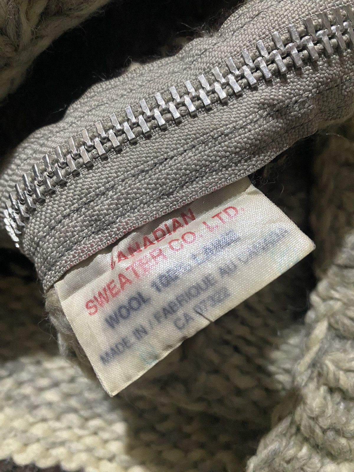 Native Vintage Canadian Sweater co.ltd hand knit Size US L / EU 52-54 / 3 - 7 Thumbnail