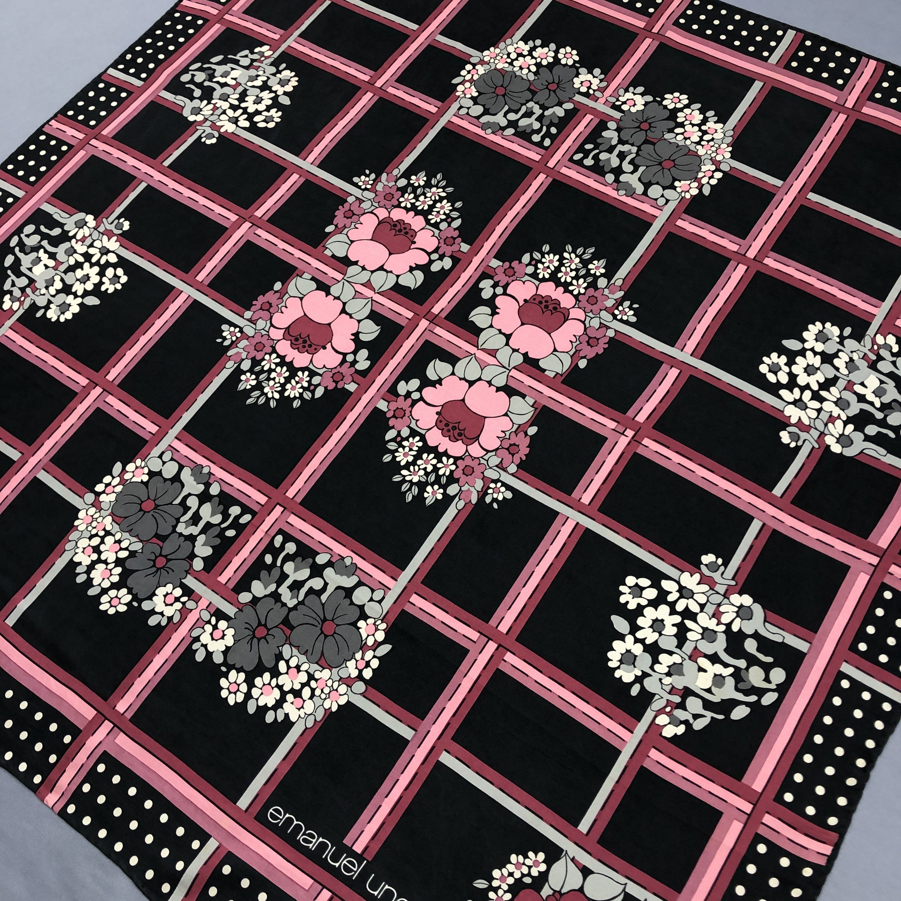 Emanuel Ungaro × Vintage Vintage Emanuel Ungaro SILK Scarf Twill Stole Wraps Scarves Size ONE SIZE - 4 Thumbnail