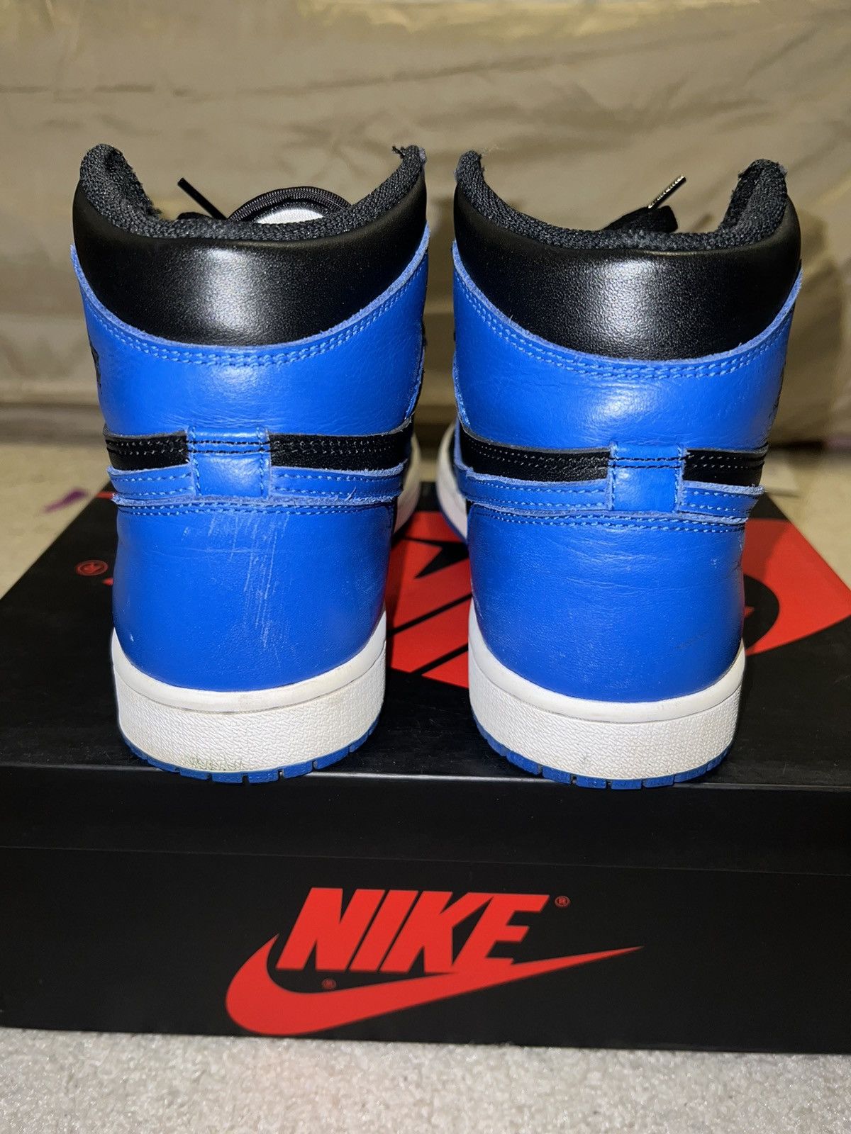 Nike Air Jordan Retro 1 Royal Size US 8 / EU 41 - 2 Thumbnail