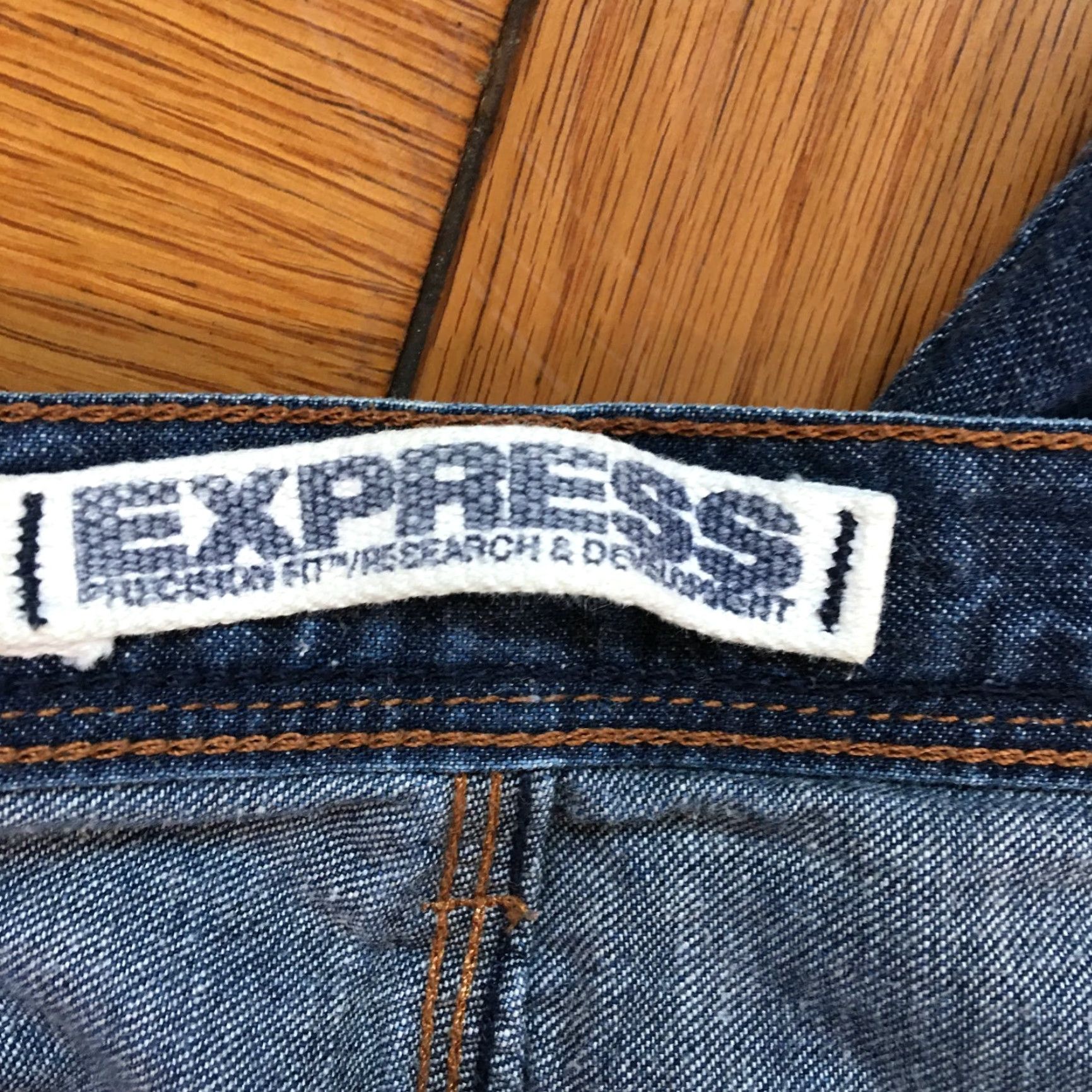 Express Express Precision Fit Hipster Flare Jeans Blue Womens Size 13/14 Regular 28 in Inseam Size 34" / US 12 / IT 48 - 6 Thumbnail