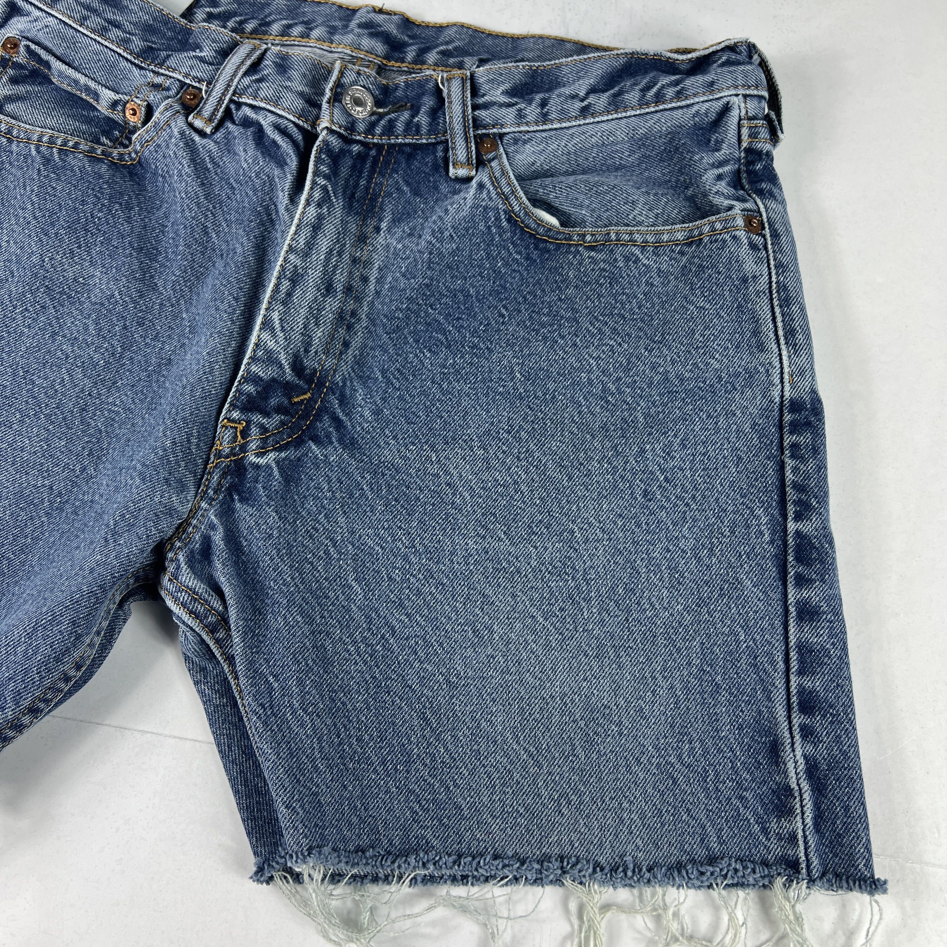 Levi's Levi's Jean Shorts 550 Relaxed Bermuda Cut Off Cotton Jorts Size US 33 - 3 Thumbnail