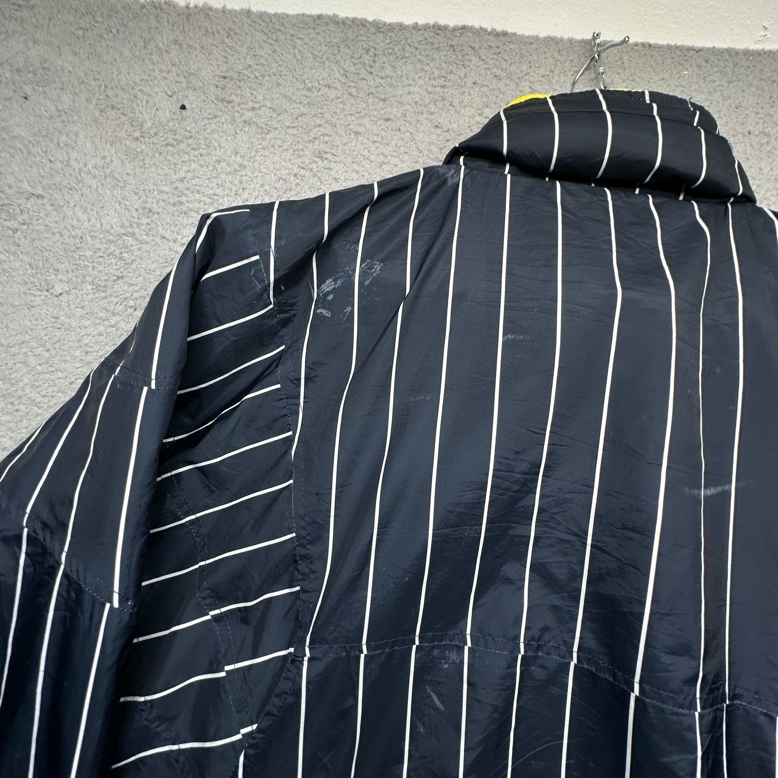 Karl Kani Karl Kani Reversible Pinstripe Windbreaker Jacket Men Medium Size US M / EU 48-50 / 2 - 16 Thumbnail