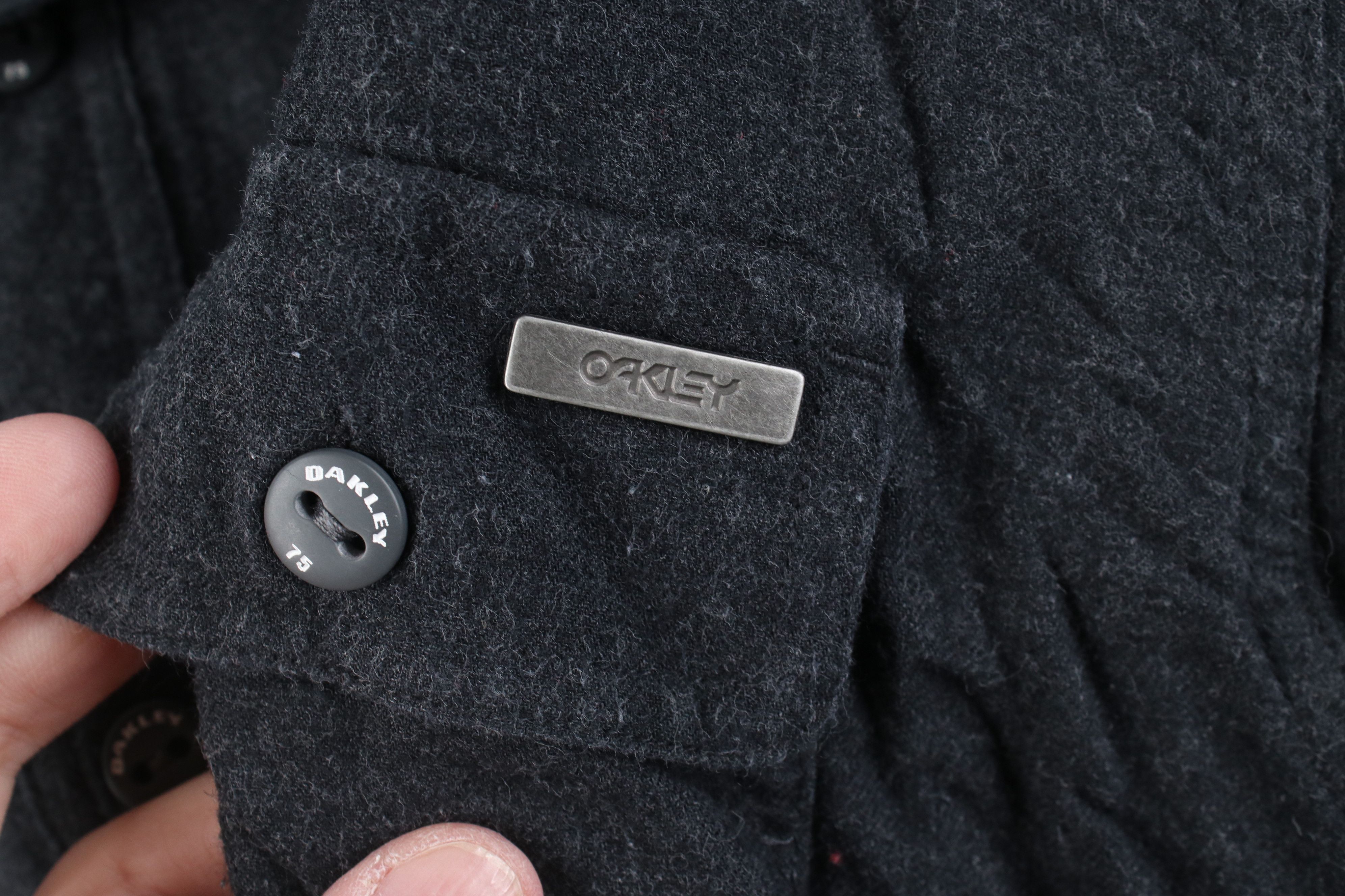 Oakley Vintage Oakley Flannel Collared Button Shirt Charcoal Gray Size US XL / EU 56 / 4 - 4 Thumbnail