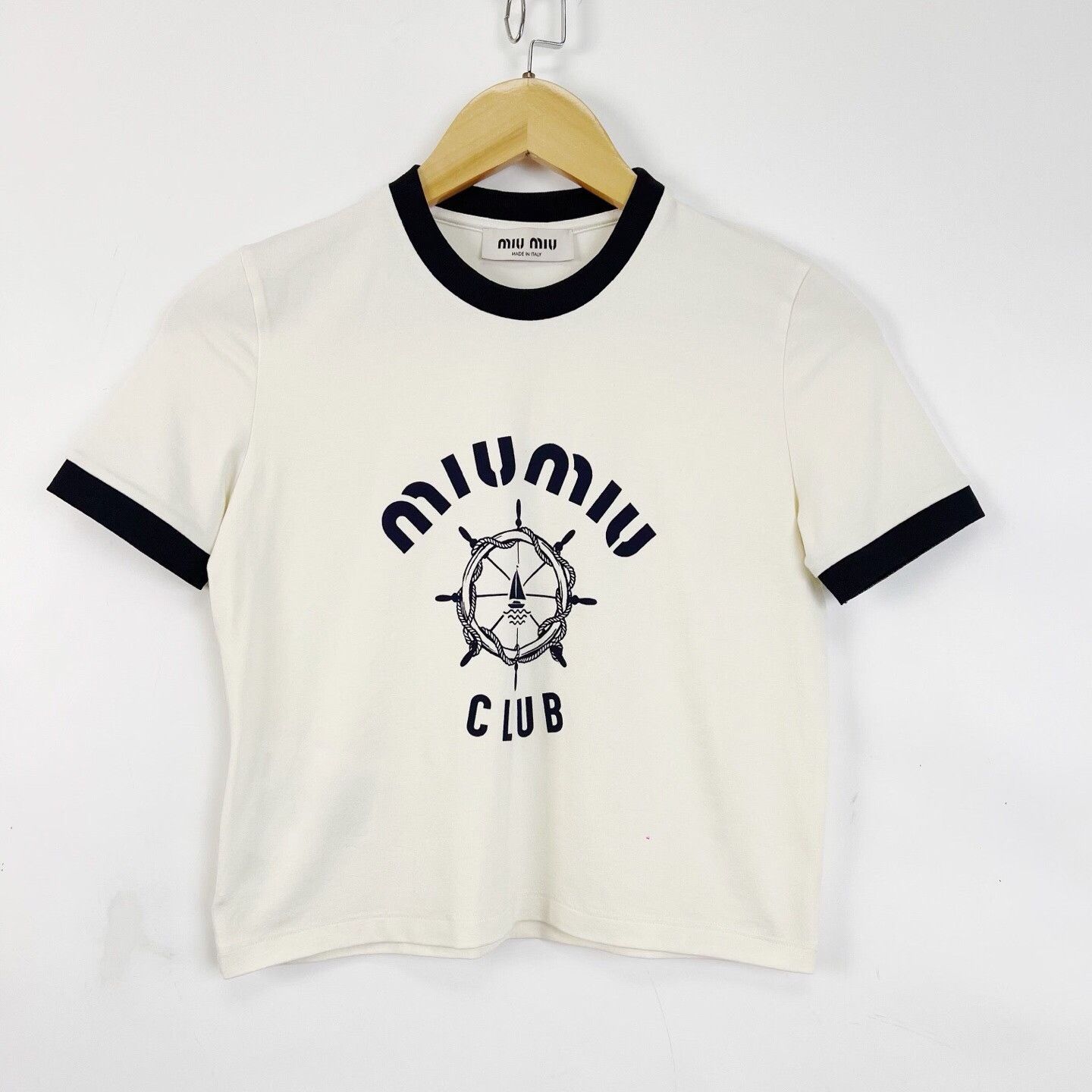 Miu Miu Miu Miu White Logo Print Short T-shirt Size XS / US 0-2 / IT 36-38 - 1 Thumbnail