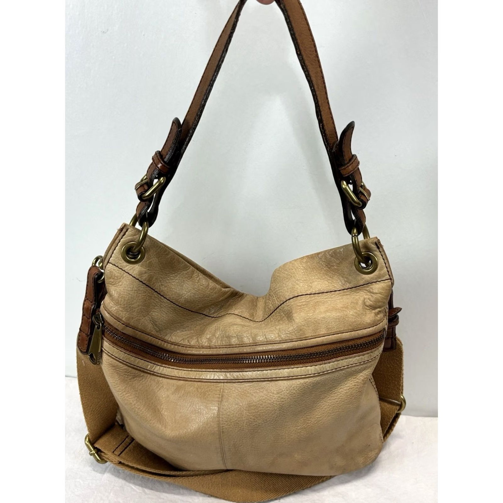 Fossil Fossil Explorer Leather Hobo Shoulder Crossbody Satchel Bag Purse Tan Camel Size ONE SIZE - 3 Thumbnail