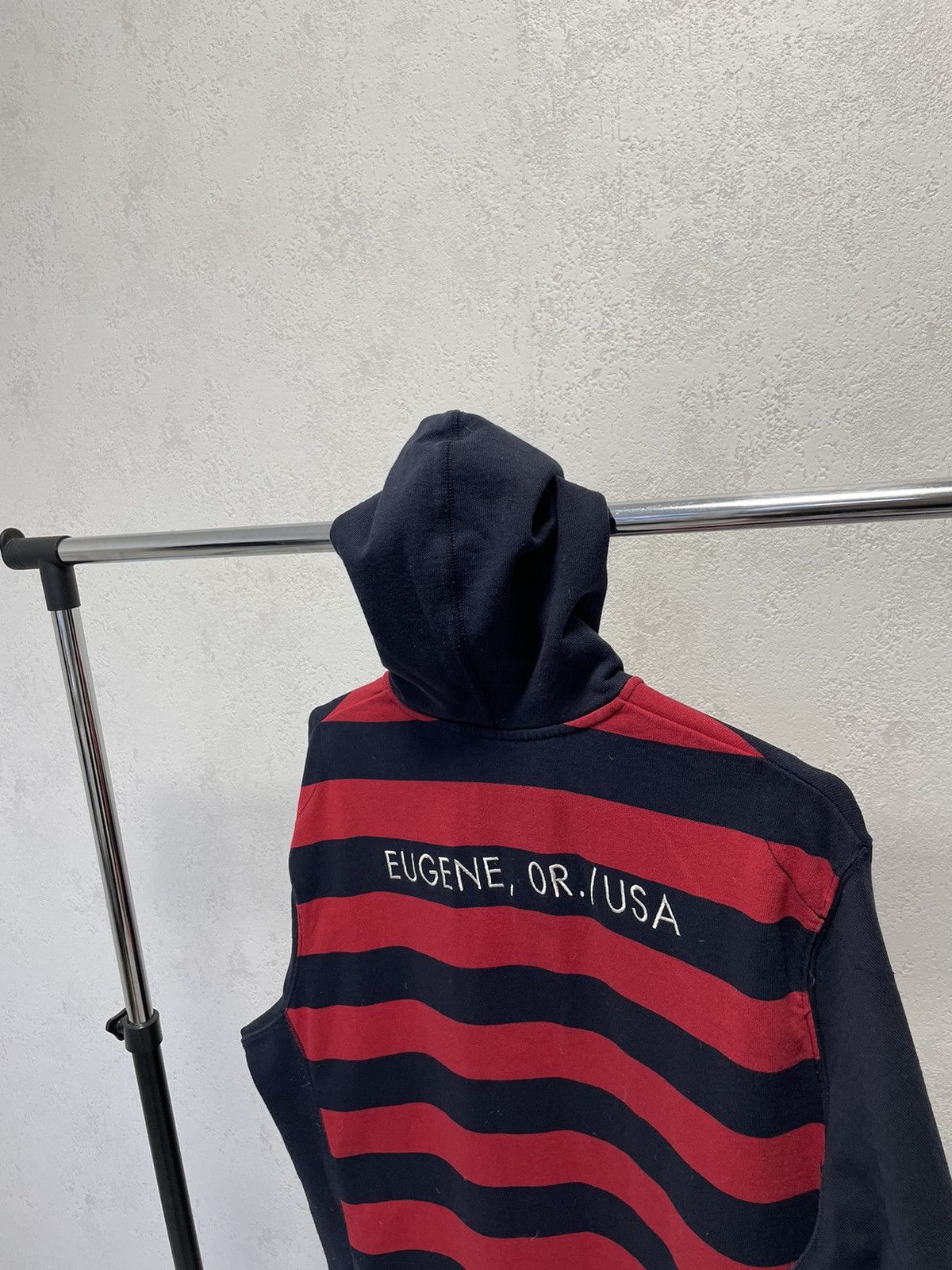 Nike × Vintage Vintage Y2K Nike Eugene Oregon USA Striped Hoodie Size US XL / EU 56 / 4 - 4 Thumbnail
