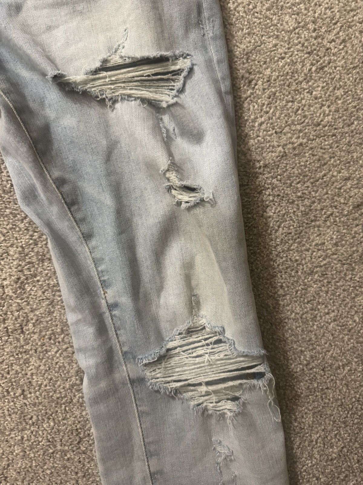 Amiri Light blue Amiri Jeans size 32 Amiri on side Size US 32 / EU 48 - 4 Thumbnail