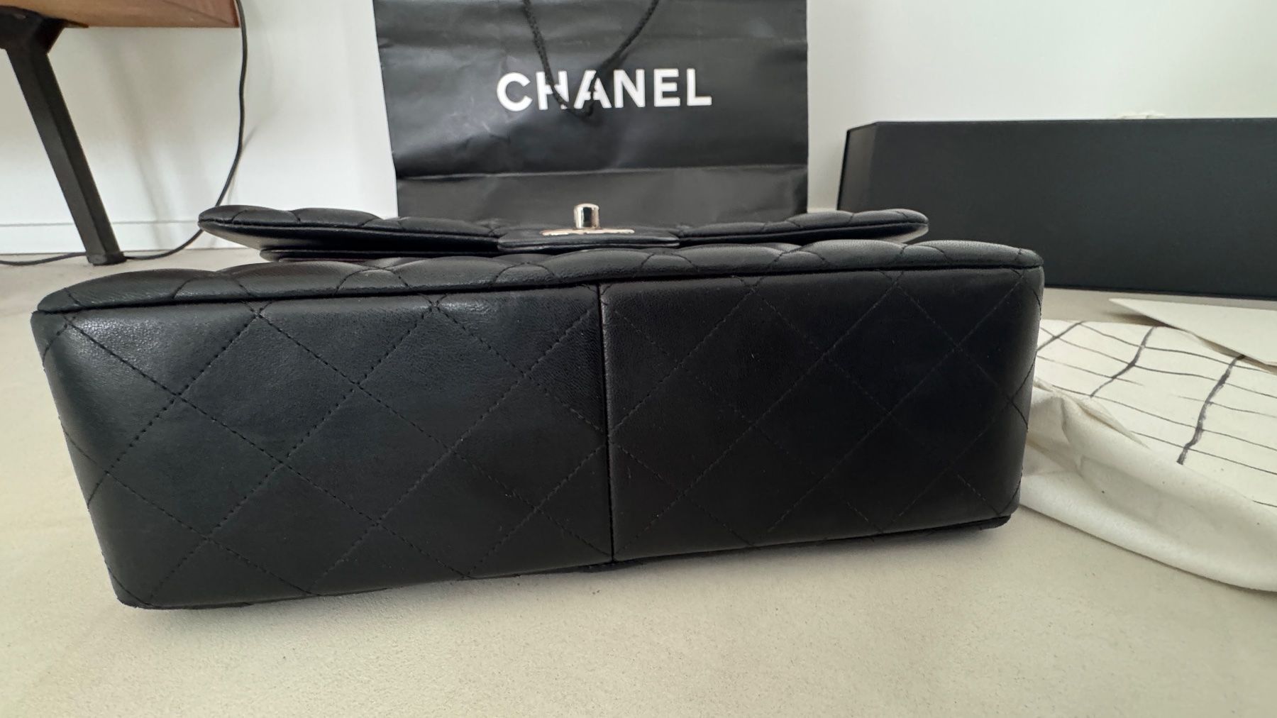 Chanel Black lambskin leather Chanel Timeless bag Size ONE SIZE - 7 Thumbnail