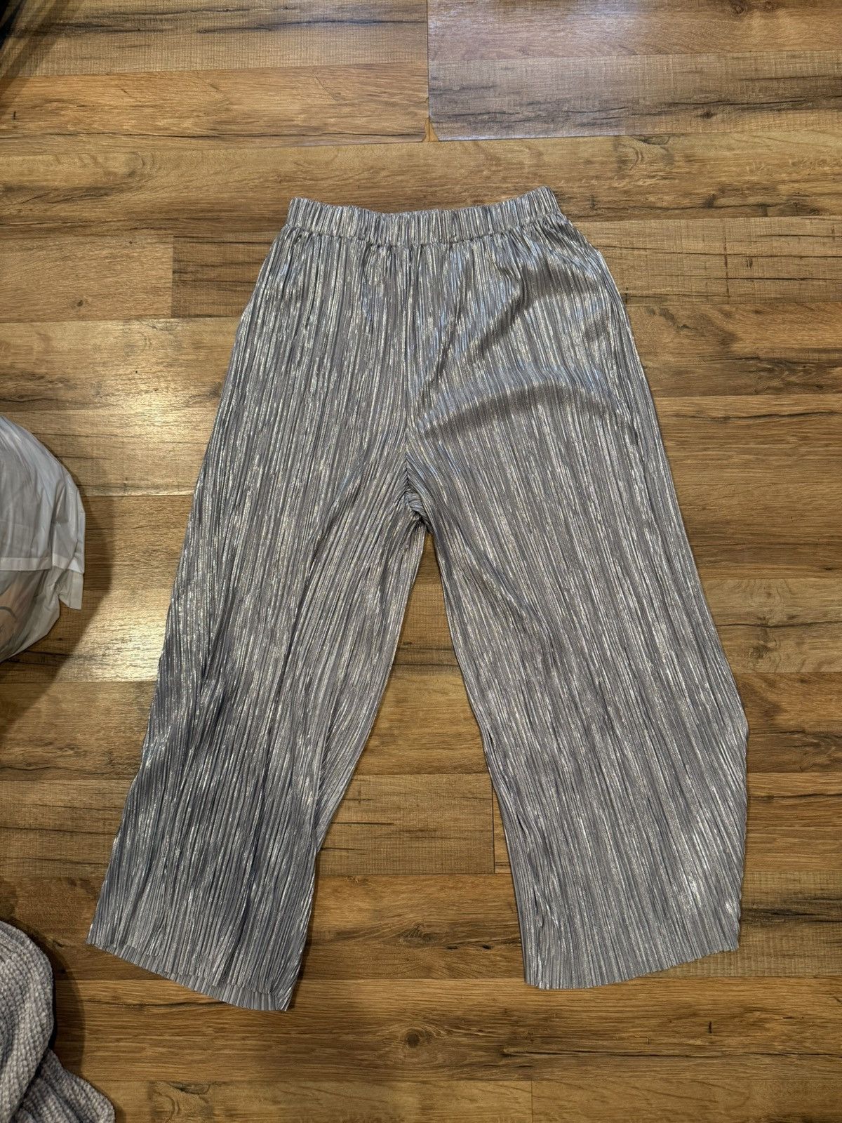Other Silver Sparkly Capri Pants Size 26" / US 2 / IT 38 - 1 Thumbnail