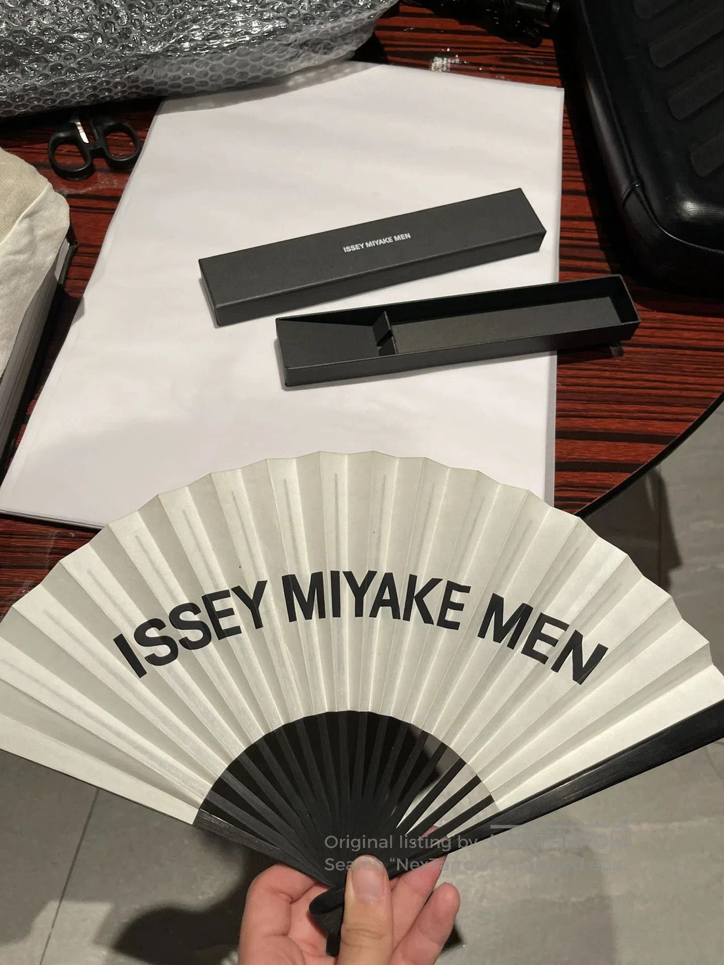 Issey Miyake Issey Miyake Men's 91 Archive Fan. Size ONE SIZE - 2 Thumbnail