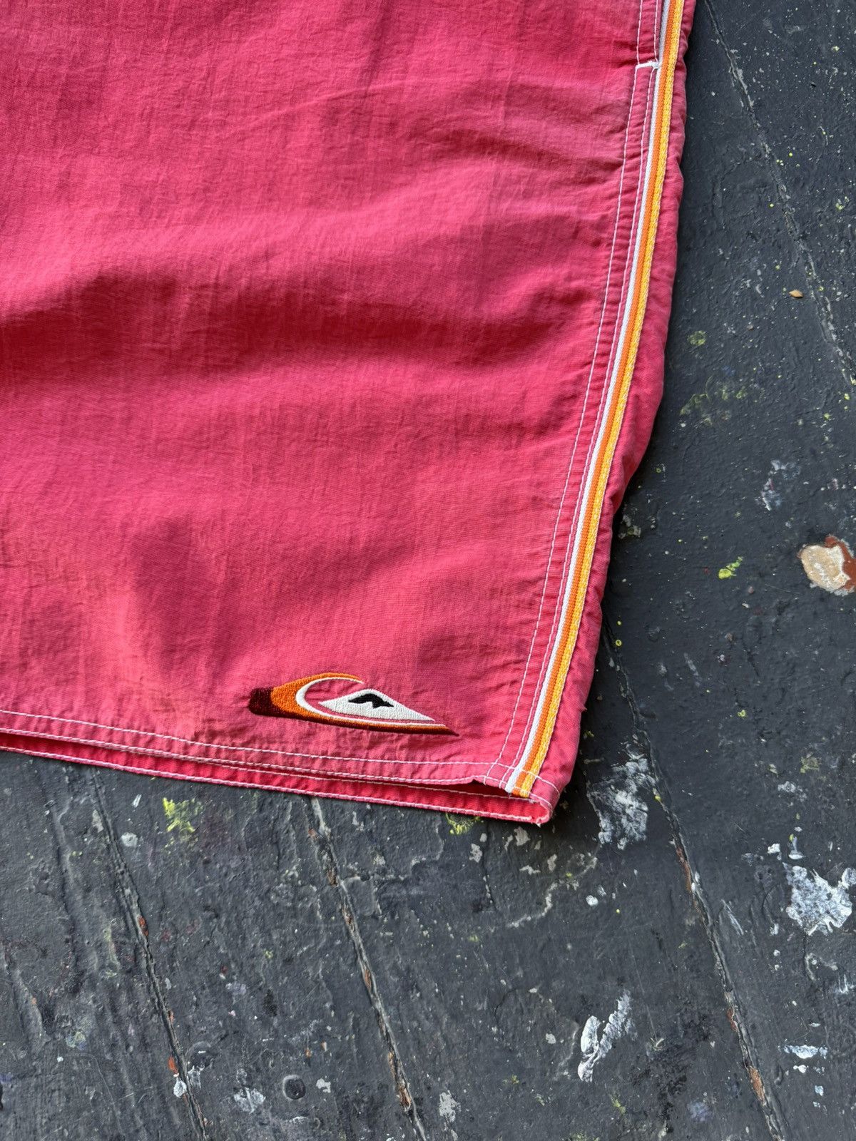 Quiksilver Vintage Quiksilver Board Shorts Surf Swim Trunks Faded Red Size US 36 / EU 52 - 6 Thumbnail
