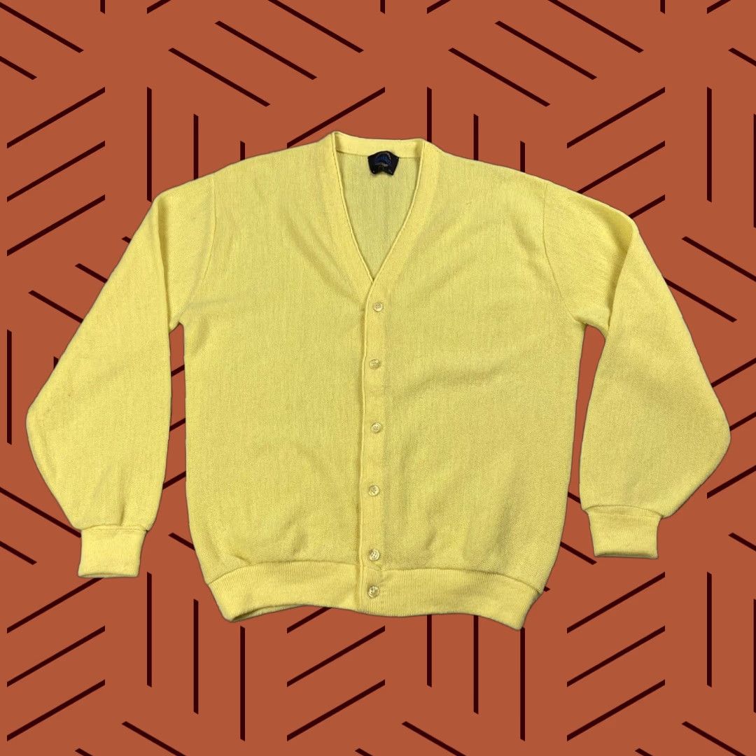 Jantzen VINTAGE Jantzen Cardigan Sweater Men's XL Yellow Acrylic Made in USA 80s Cardigan Mens XL Yellow 80s USA Jantzen Cardigan Size US XL / EU 56 / 4 - 1 Thumbnail