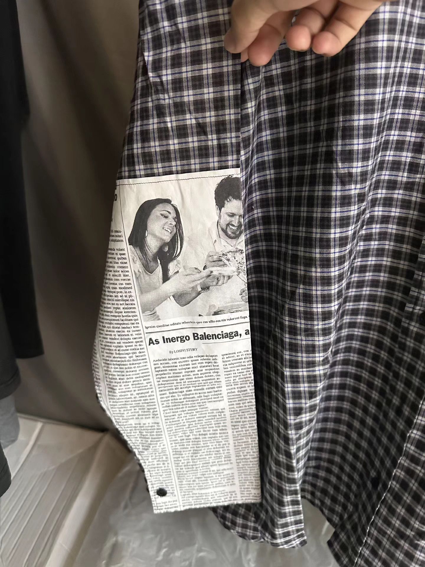 Balenciaga Balenciaga Newspaper Plaid Shirt Size US XS / EU 42 / 0 - 4 Thumbnail