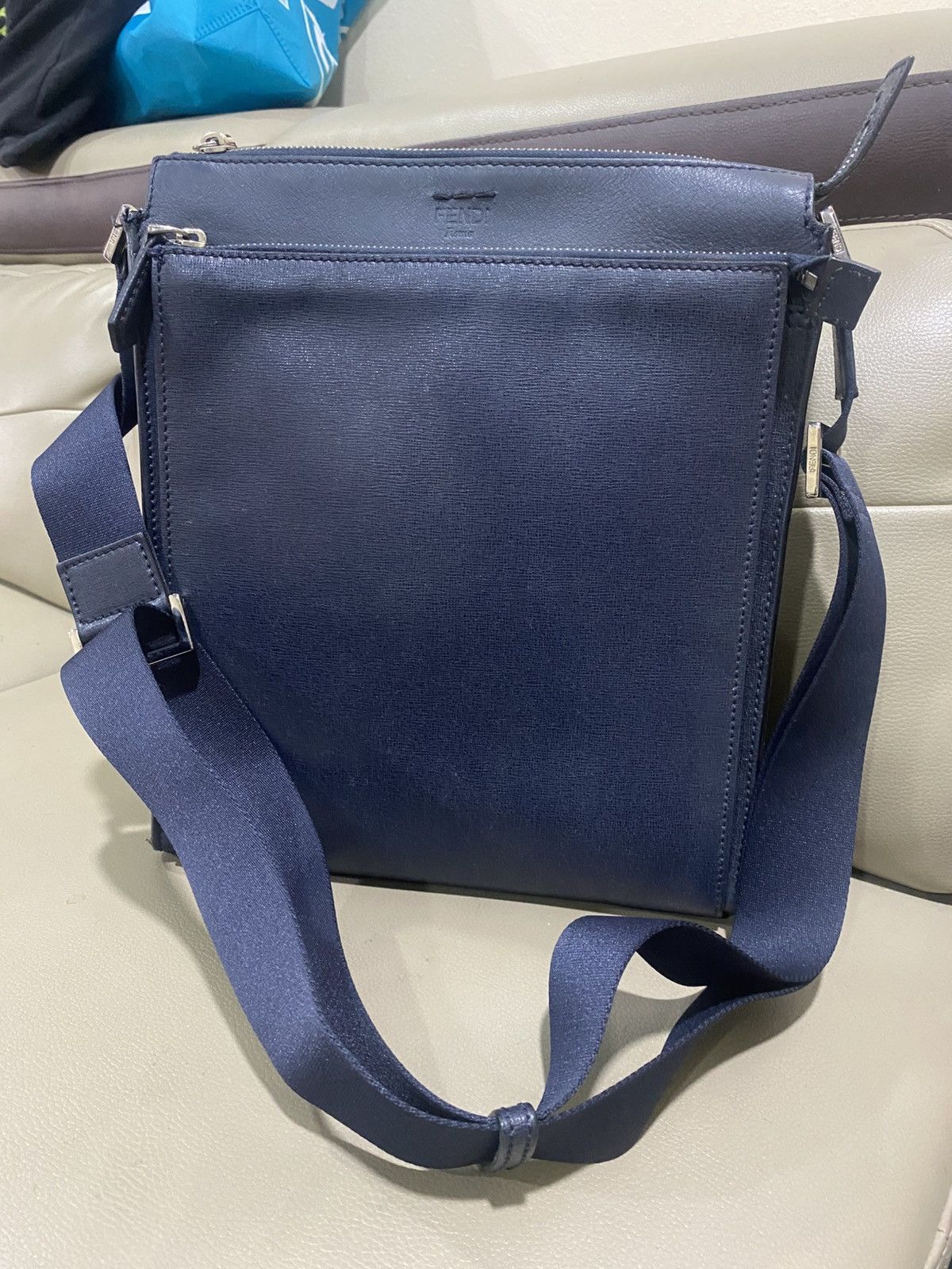 Fendi Authentic Fendi Roma Sling Leather Bag Size ONE SIZE - 2 Thumbnail