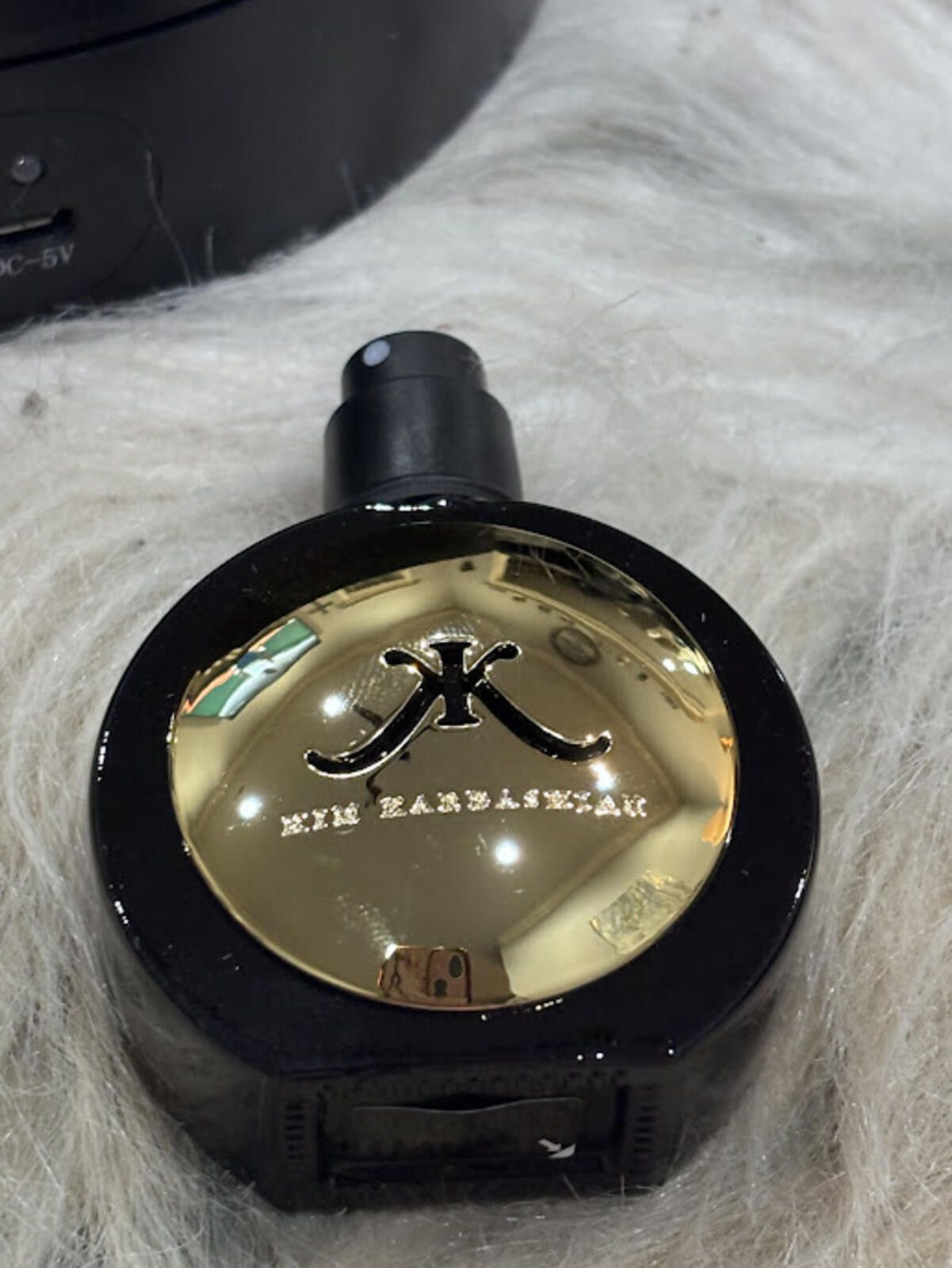 Kim Kardashian Kim Kardashian Gold 30mL/1 fl oz NEW & Discontinued Size ONE SIZE - 1 Thumbnail