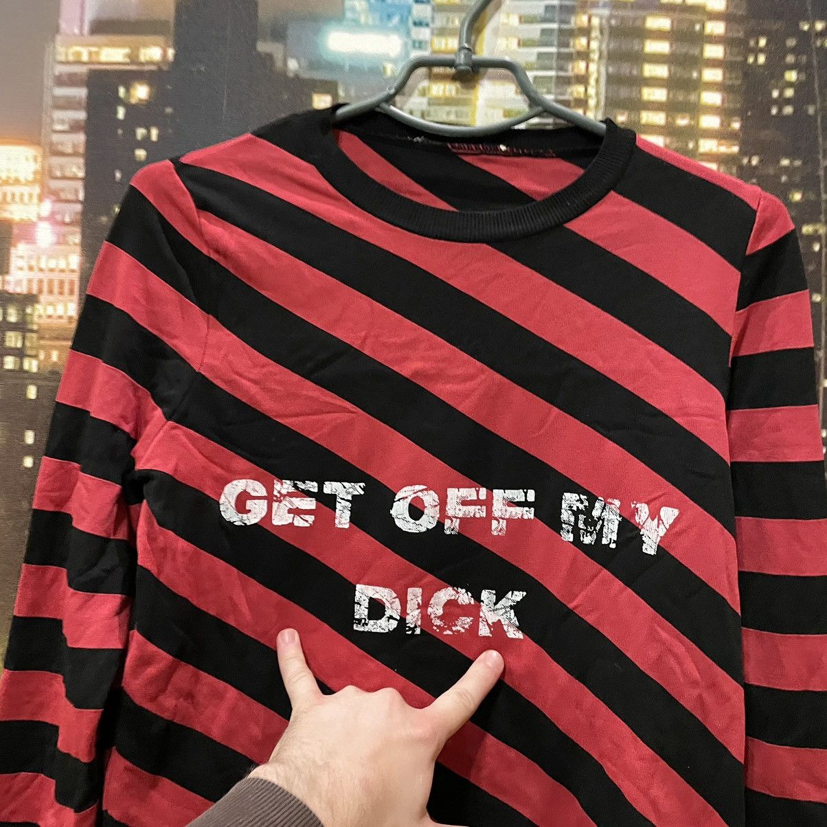 Vintage Y2K Graphic Tee Striped Red Black Humor Streetwear Punk S Size US S / EU 44-46 / 1 - 4 Thumbnail