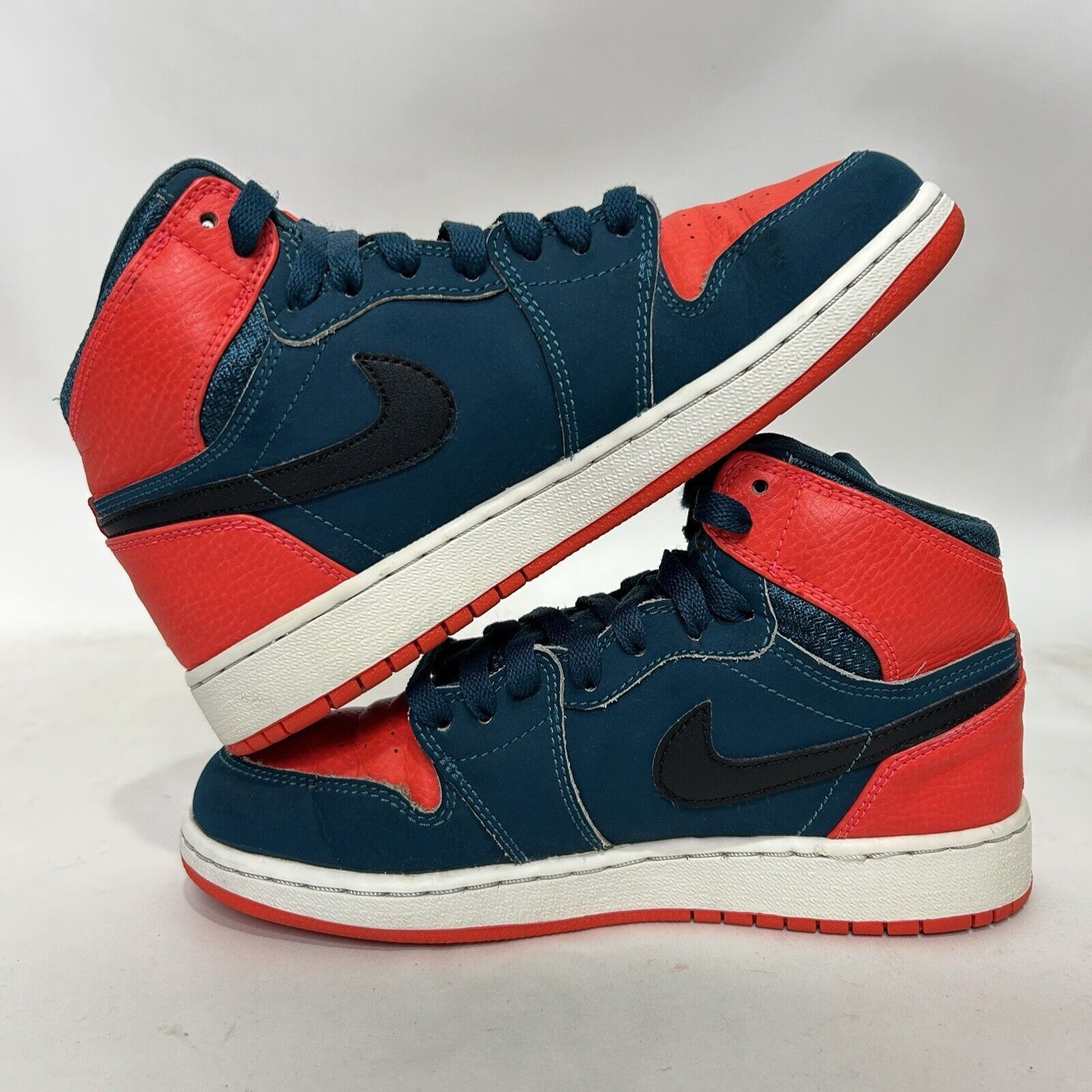 Nike Nike Jordan 1 Retro High BG “Russell Westbrook” Size US 5.5 / IT 35.5 - 3 Thumbnail