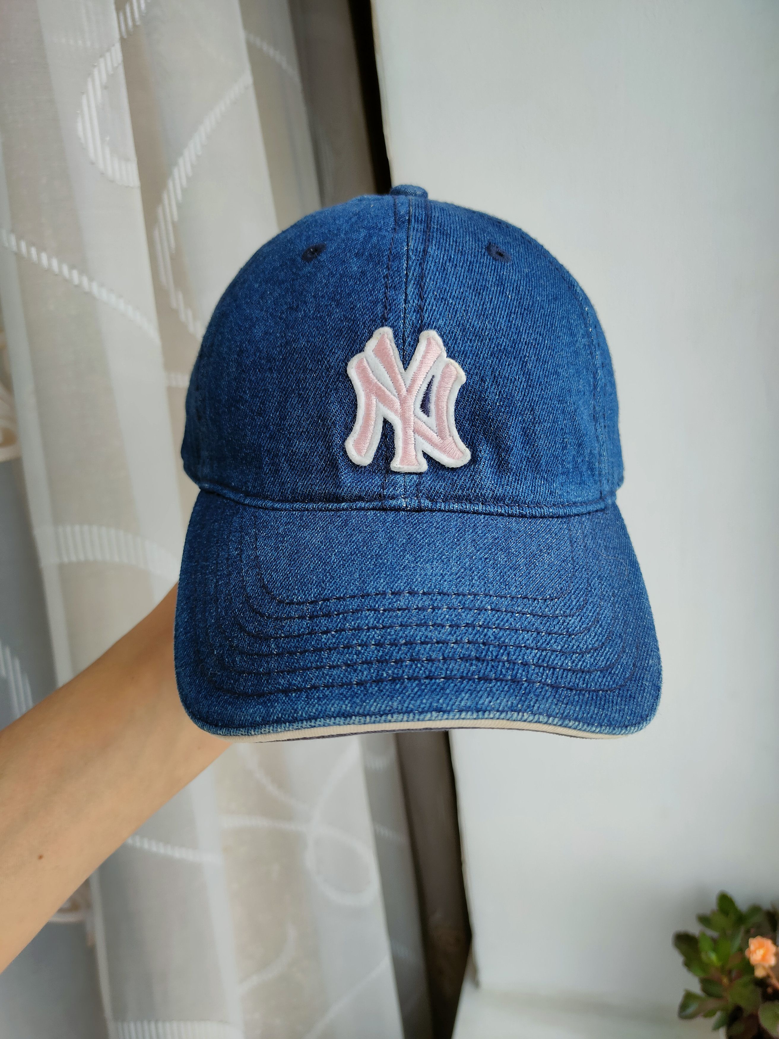 MLB × Twins Enterprise Inc. Vintage NY Yankees MLB Denim with Pink Logo Cap Unisex Size ONE SIZE - 2 Thumbnail