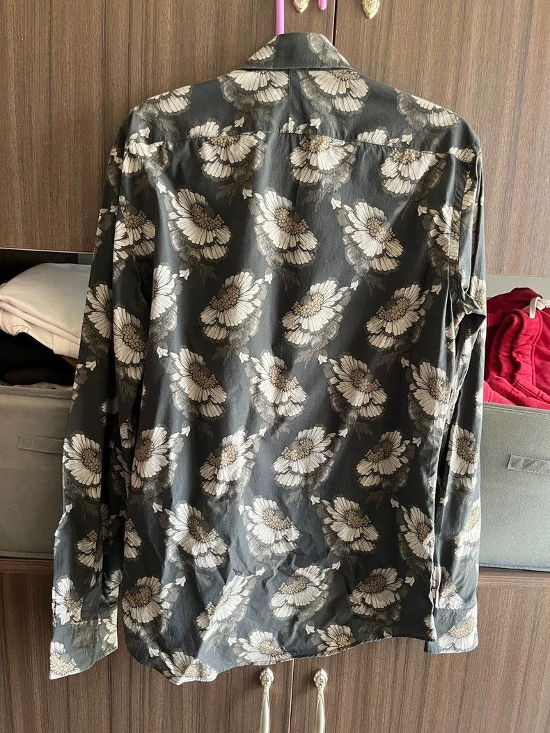 Alexander McQueen Alexander McQUEEN Show - style shirt, with a greyish tone Size US S / EU 44-46 / 1 - 2 Thumbnail