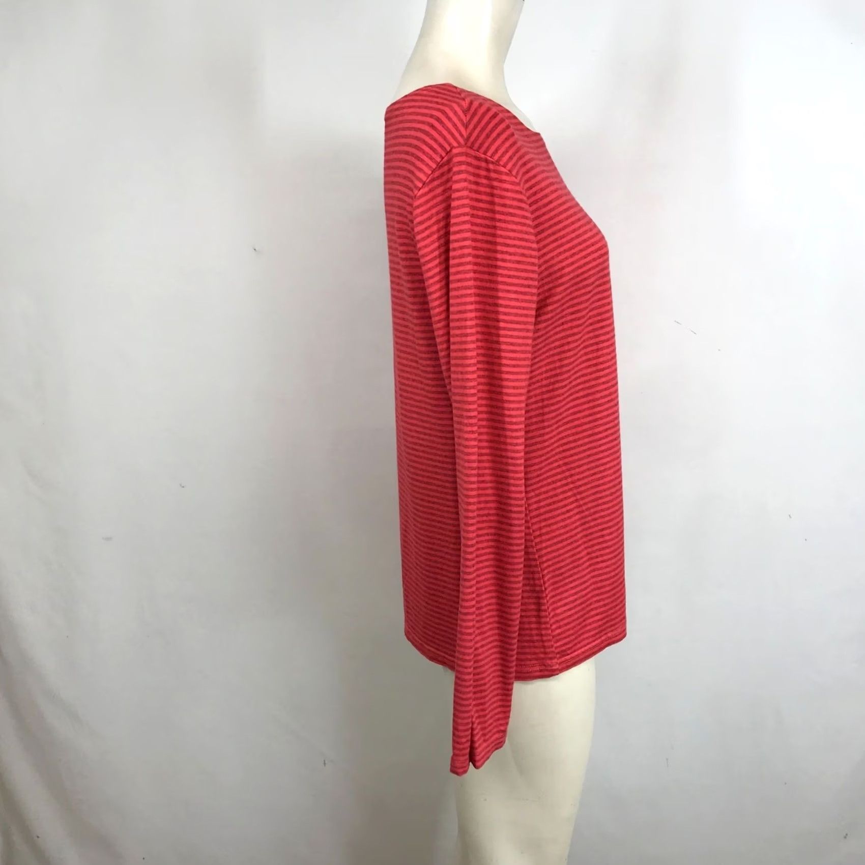 Vintage CUT-LOOSE WOMEN'S M RED LONG SLEEVE ROUND NECK RAYON BLEND TOP Size M / US 6-8 / IT 42-44 - 4 Thumbnail