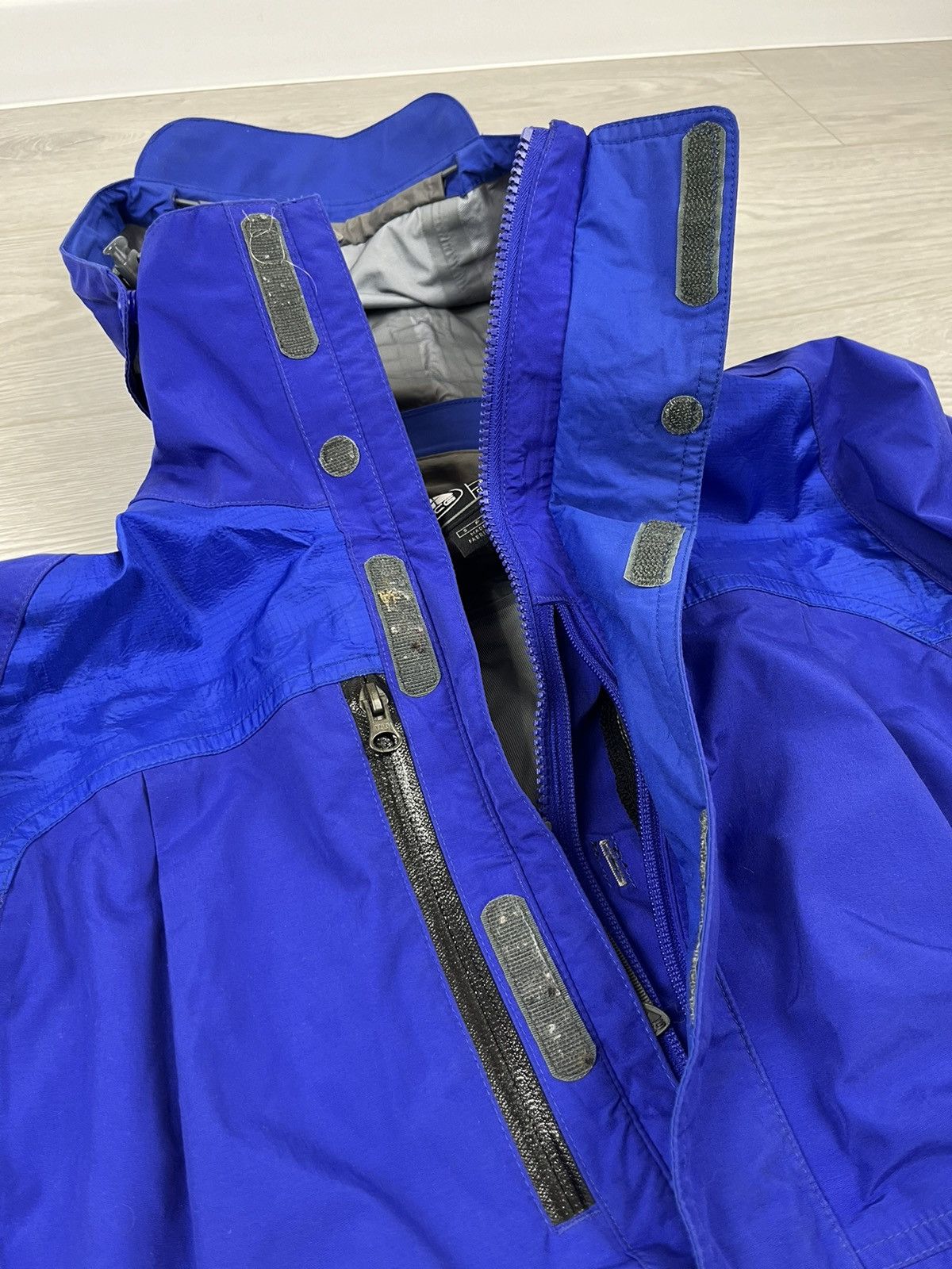 Vintage Nike ACG Vintage 00s Blue Waterproof Gorpcore Jacket Size US S / EU 44-46 / 1 - 15 Thumbnail