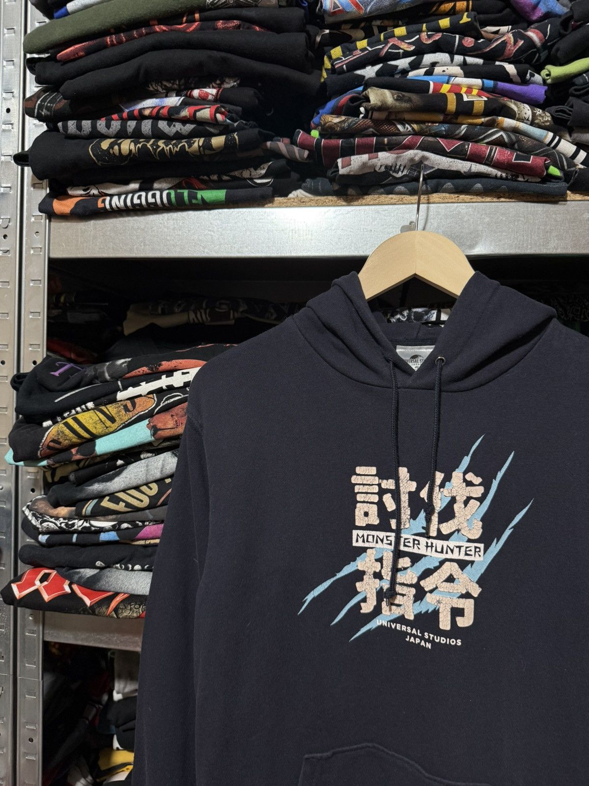 Universal Studios Vintage 2000’s Monster Hunter Universal Studios Japan Hoodie Size US M / EU 48-50 / 2 - 4 Thumbnail