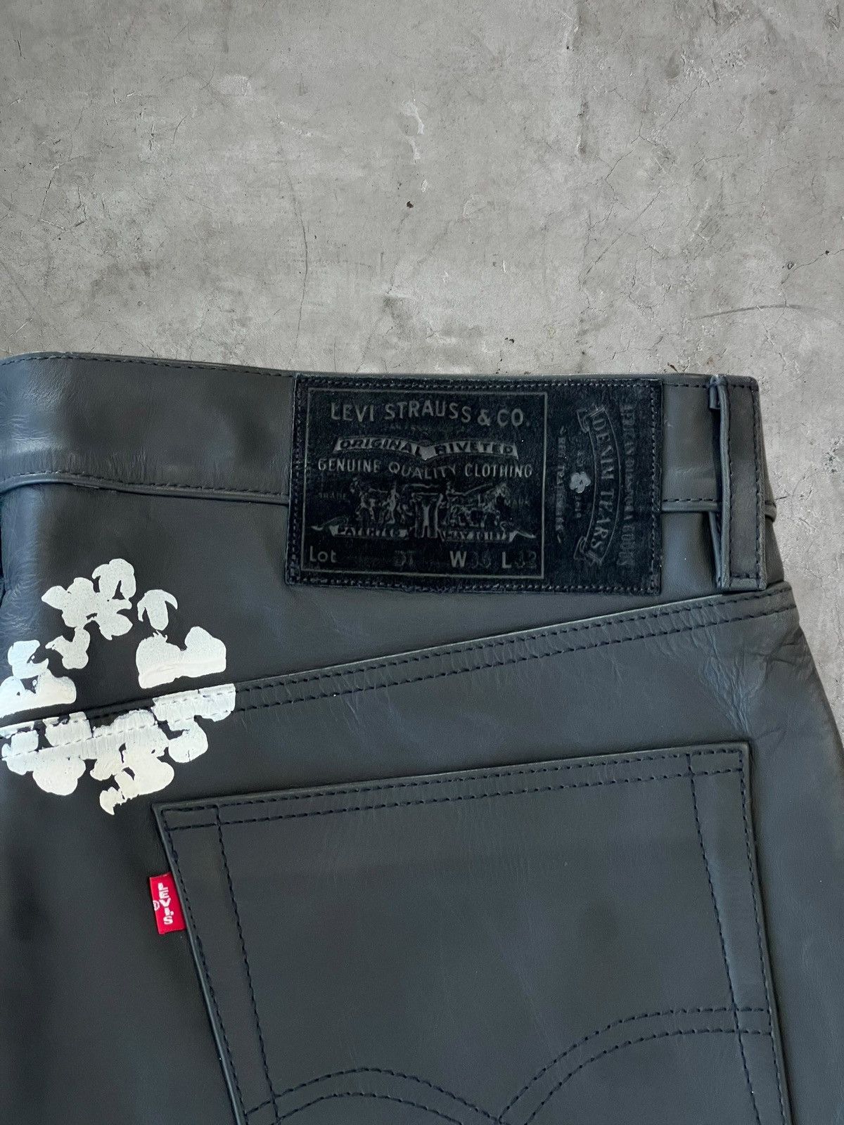 DENIM TEARS × Levi's Denim Tears Leather Levis Pants Size US 36 / EU 52 - 10 Thumbnail