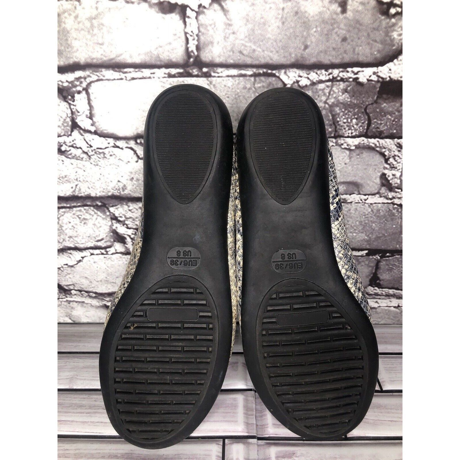 A-Flex The Flexx Gray Python Snake Skin Round Toe Wedge Flats Shoes Size US 8 / IT 38 - 6 Thumbnail