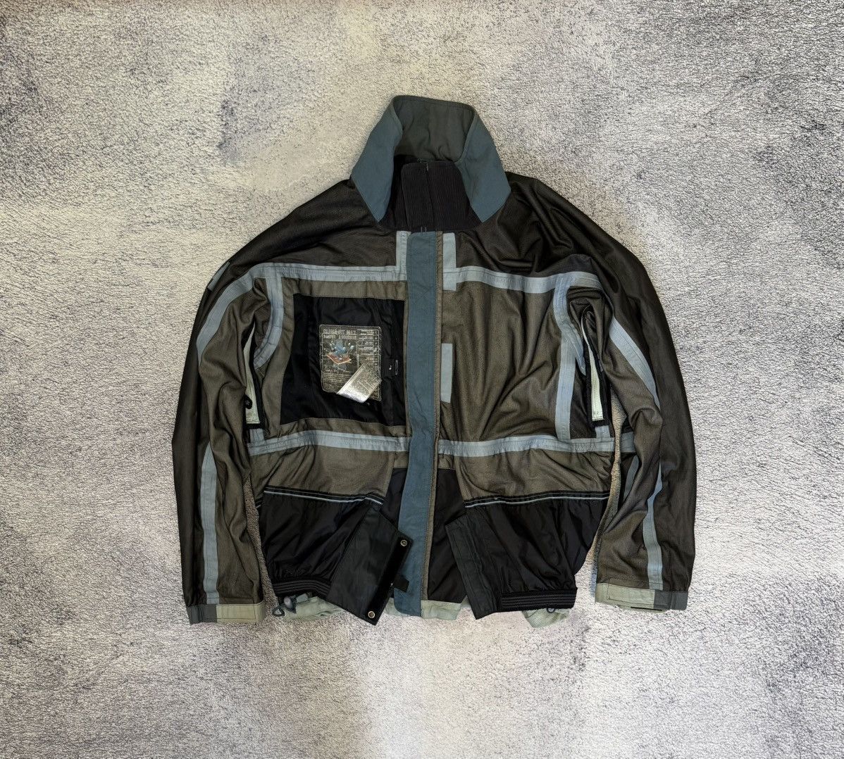 Nike ACG Vintage Nike ACG 3-Layer Shell Jacket L Snow Skirt Vent Zip Size US L / EU 52-54 / 3 - 4 Thumbnail