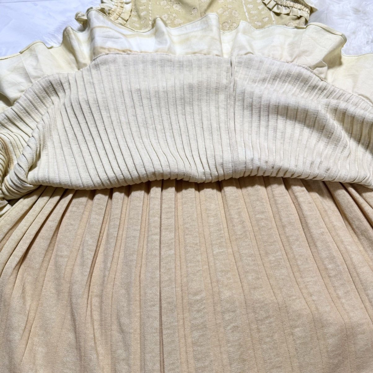 Chanel Authentic runway, Chanel COCO flower, frill, gradient dress, Size XS / US 0-2 / IT 36-38 - 17 Thumbnail