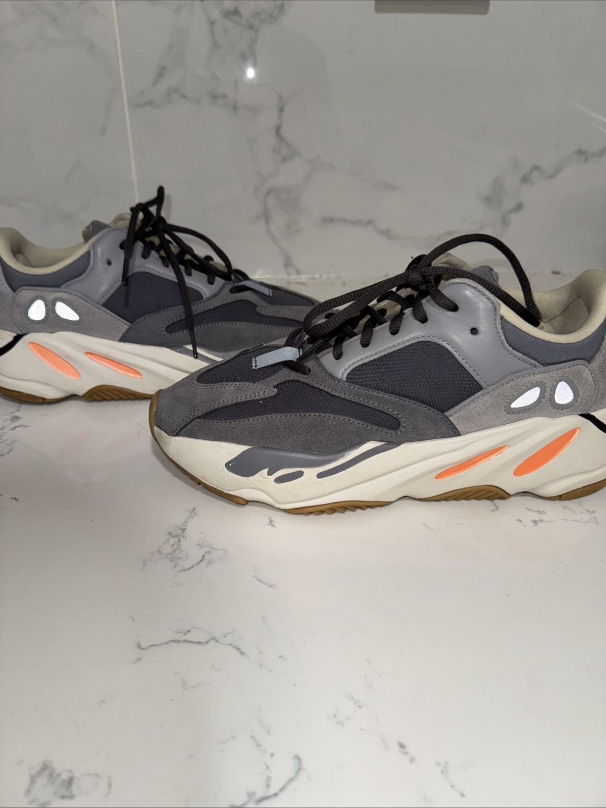 Yeezy Adidas Yeezy Boost 700 Magnet size 9 Size US 9 / EU 42 - 1 Thumbnail