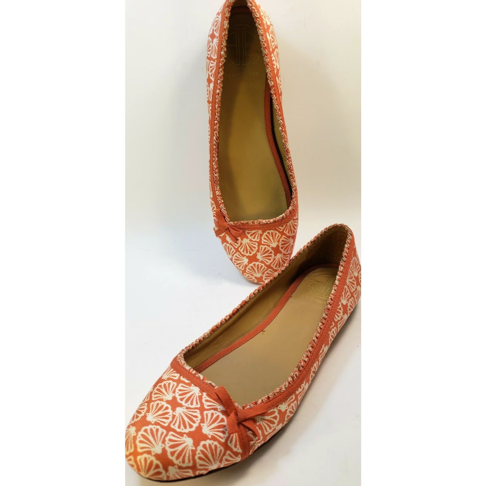 Lilly Pulitzer Lilly Pulitzer Flats Women's Size 6M Orange White Seashell Pattern Bow & Piping Ballet Flats Shoes M Crew Casual to Dress Business Size US 6 / IT 36 - 2 Thumbnail