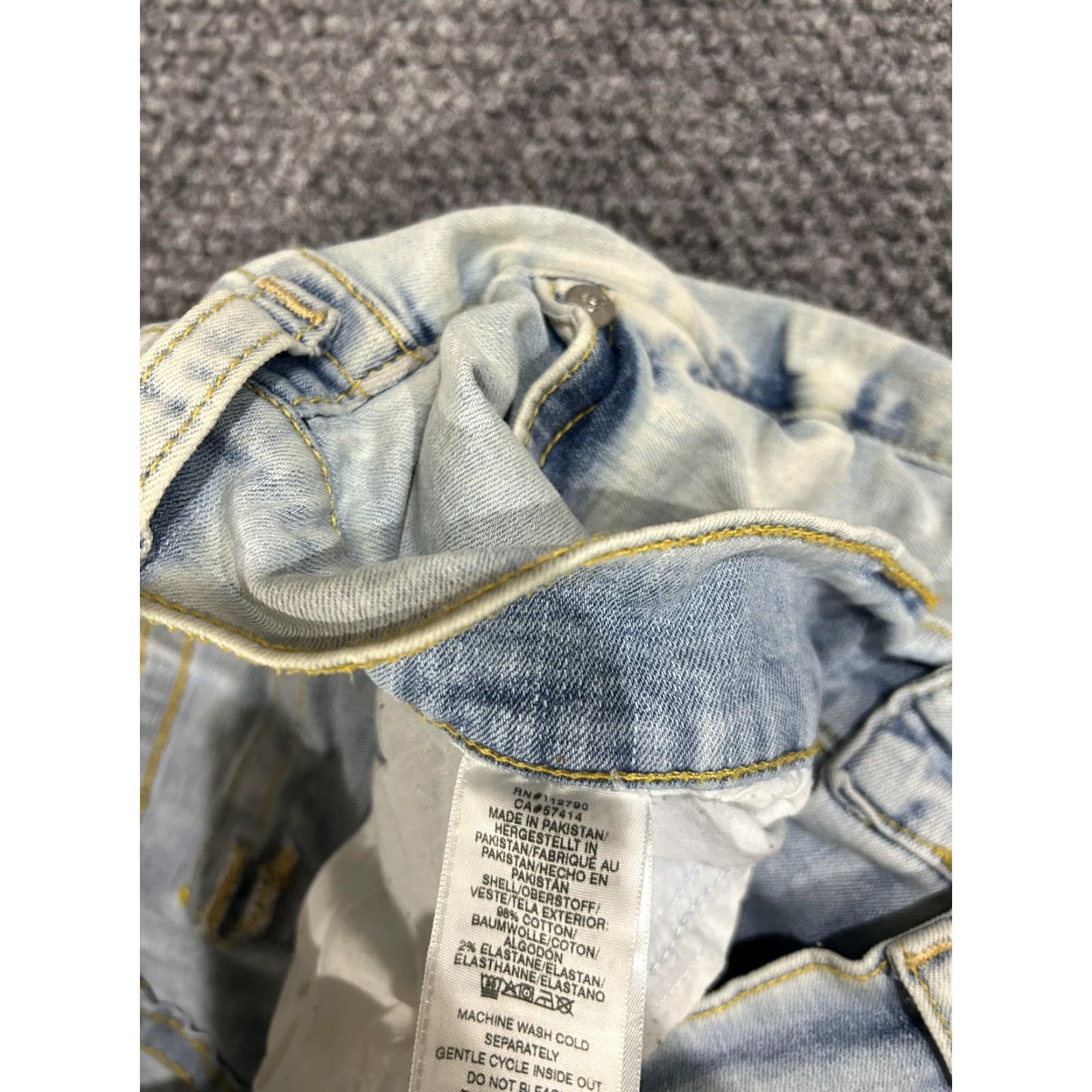 True Religion VINTAGE True Religion Geno Jeans Mens 37x33 Light Wash Blue Relaxed Slim Straight Denim Size US 36 / EU 52 - 6 Thumbnail