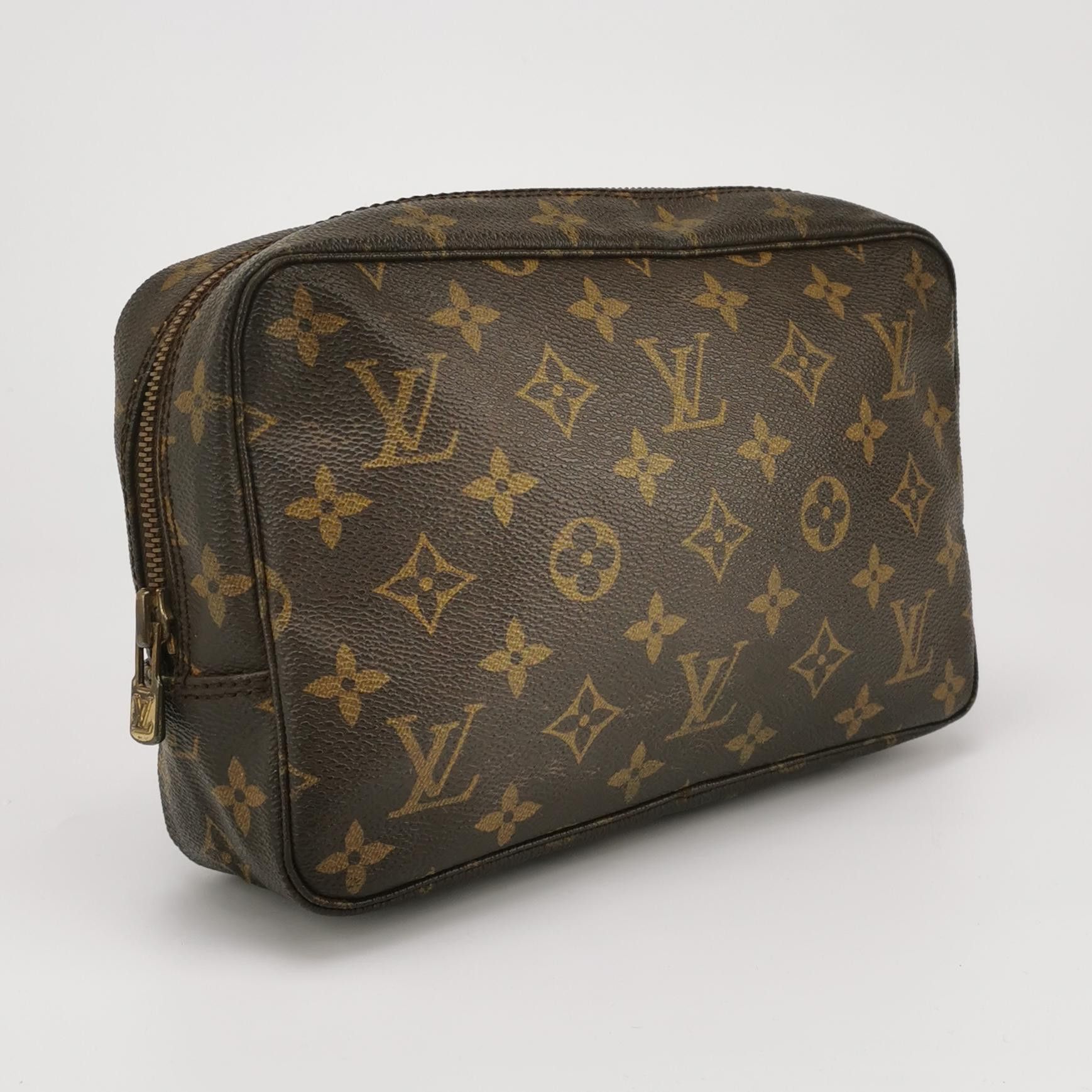 Louis Vuitton Louis Vuitton (LV) TrousseToilette old flower zipper clutch Size ONE SIZE - 1 Thumbnail