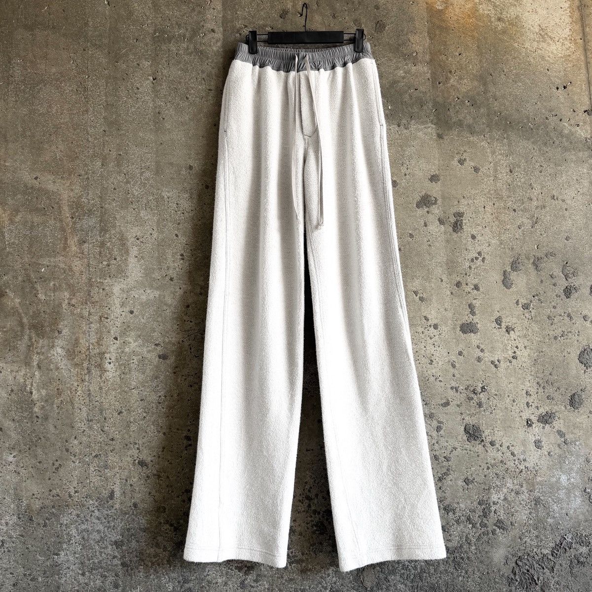 Rick Owens Drkshdw Rick Owens DRKSHDW AW20 Inside Out Reverse Wide Sweatpants Size US 32 / EU 48 - 1 Thumbnail