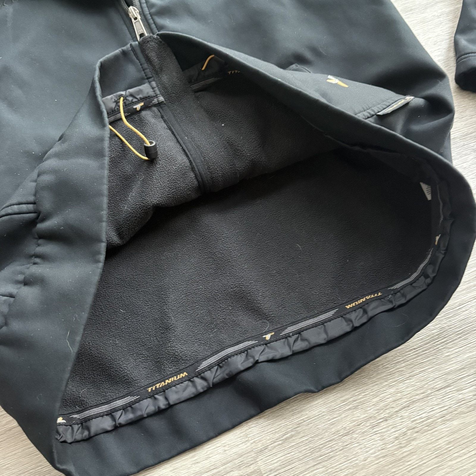 Columbia Columbia Titanium Mens Softshell Hooded Jacket L Black Tech Size US L / EU 52-54 / 3 - 6 Thumbnail