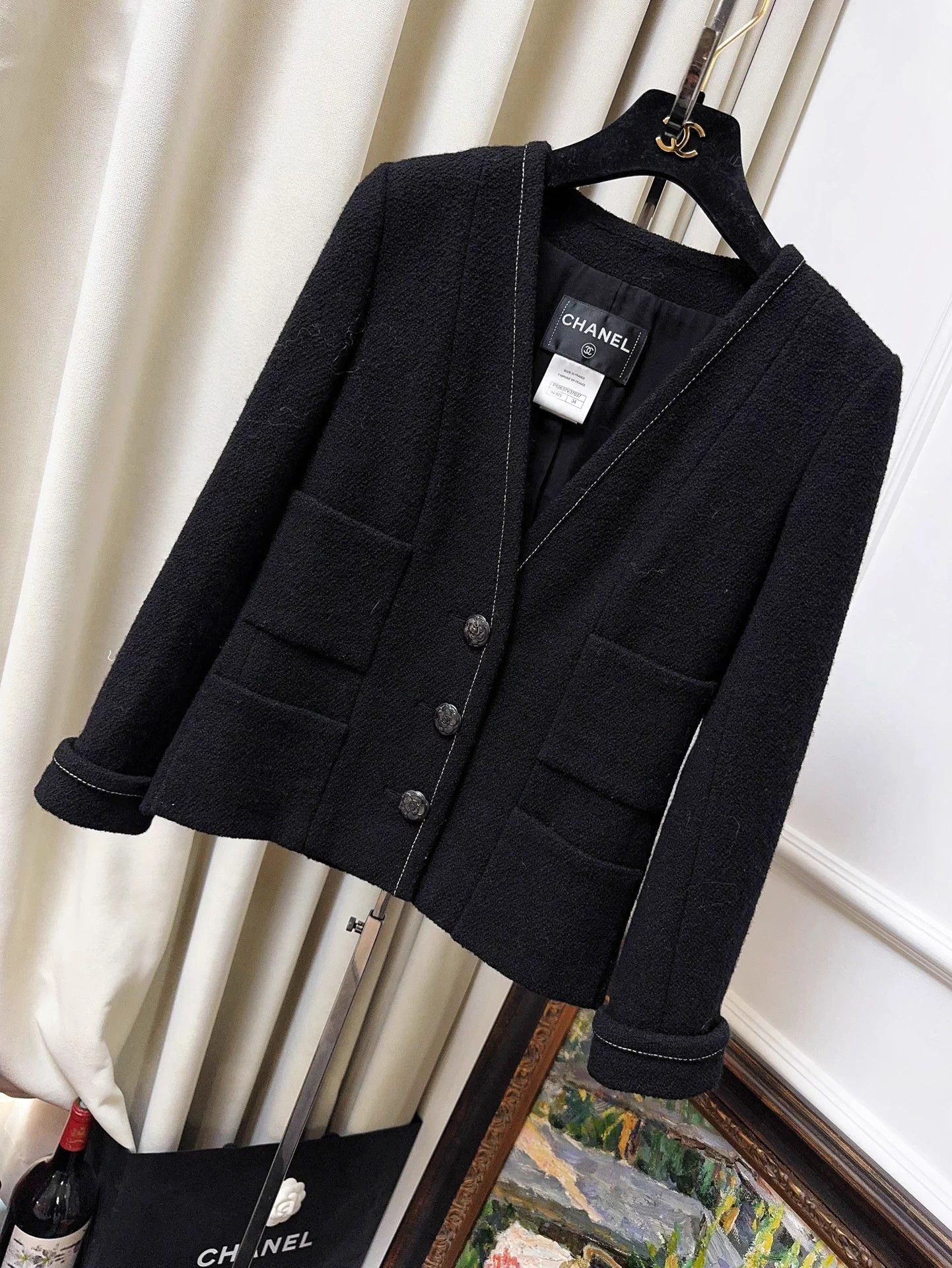 Chanel Chanel 15K Black Vneck 4-pocket Camellia buttons tweed 34 Size XS / US 0-2 / IT 36-38 - 1 Thumbnail