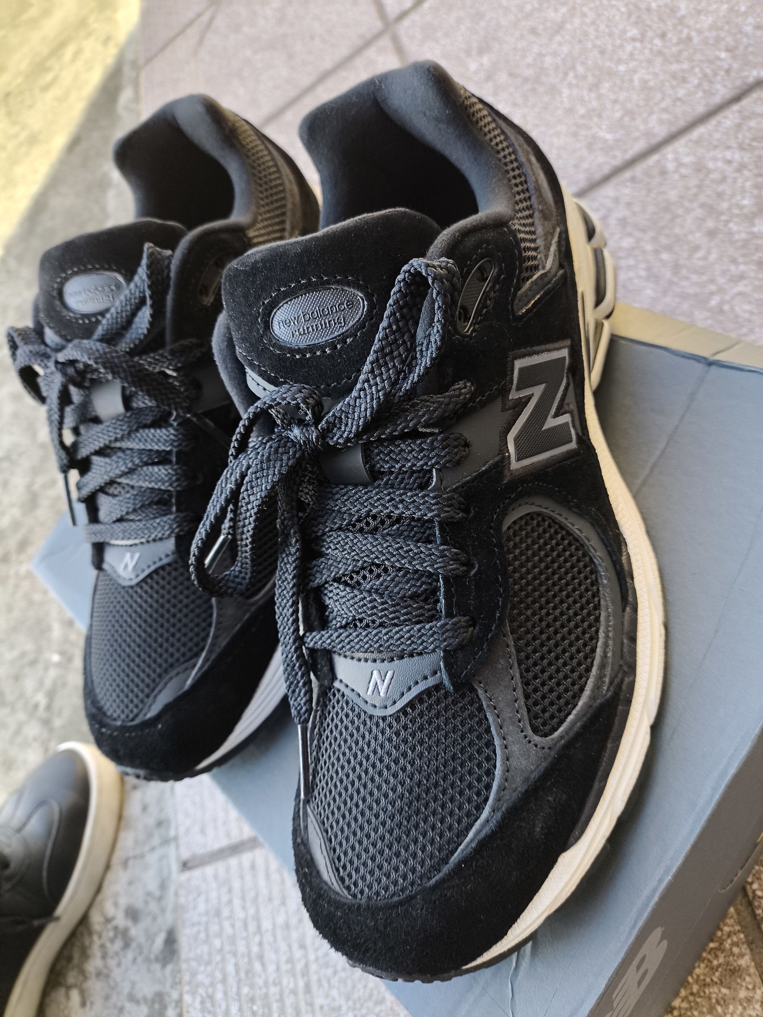 New Balance New Balance 2002R Black Suede Mesh Size 41.5 US 8 Excellent Size US 8.5 / EU 41-42 - 8 Thumbnail