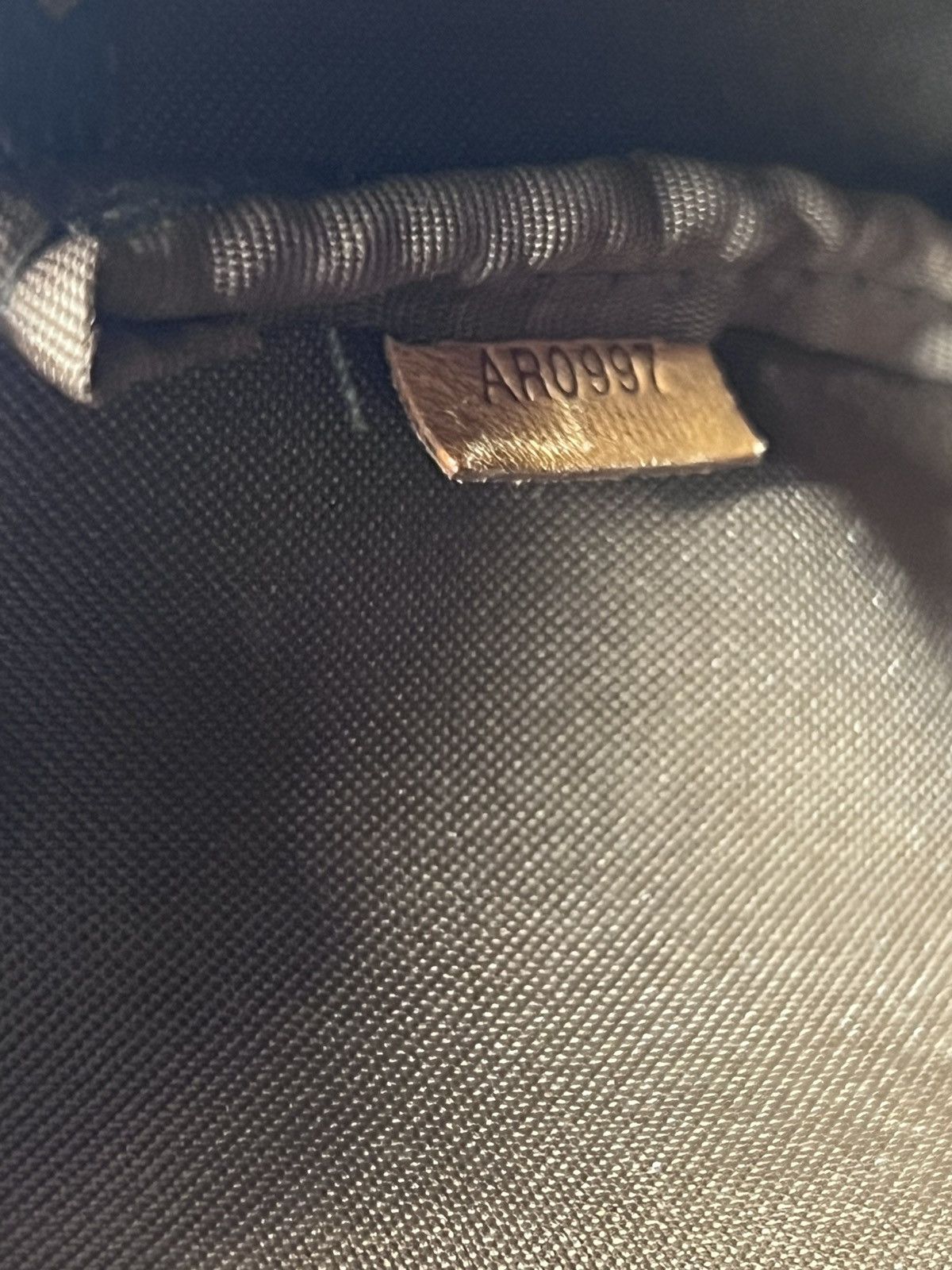 Louis Vuitton Louis Vuitton Pochette Handbag Size ONE SIZE - 9 Thumbnail