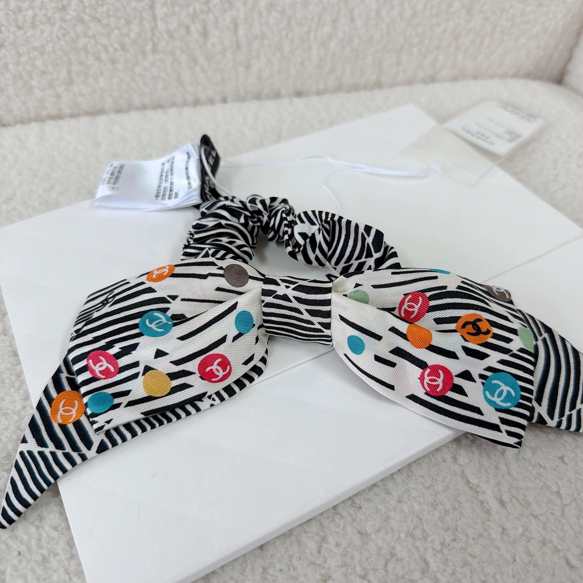 Chanel Chanel Striped Bow Hair Scrunchie Size ONE SIZE - 1 Thumbnail