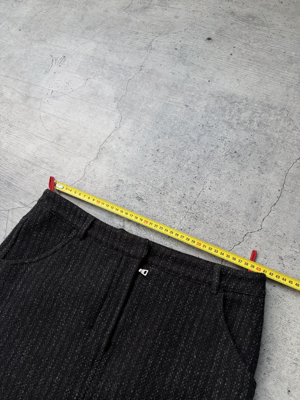 Prada Prada 2000s archive vintage midi skirt Y2K wool Size 30" / US 8 / IT 44 - 11 Thumbnail