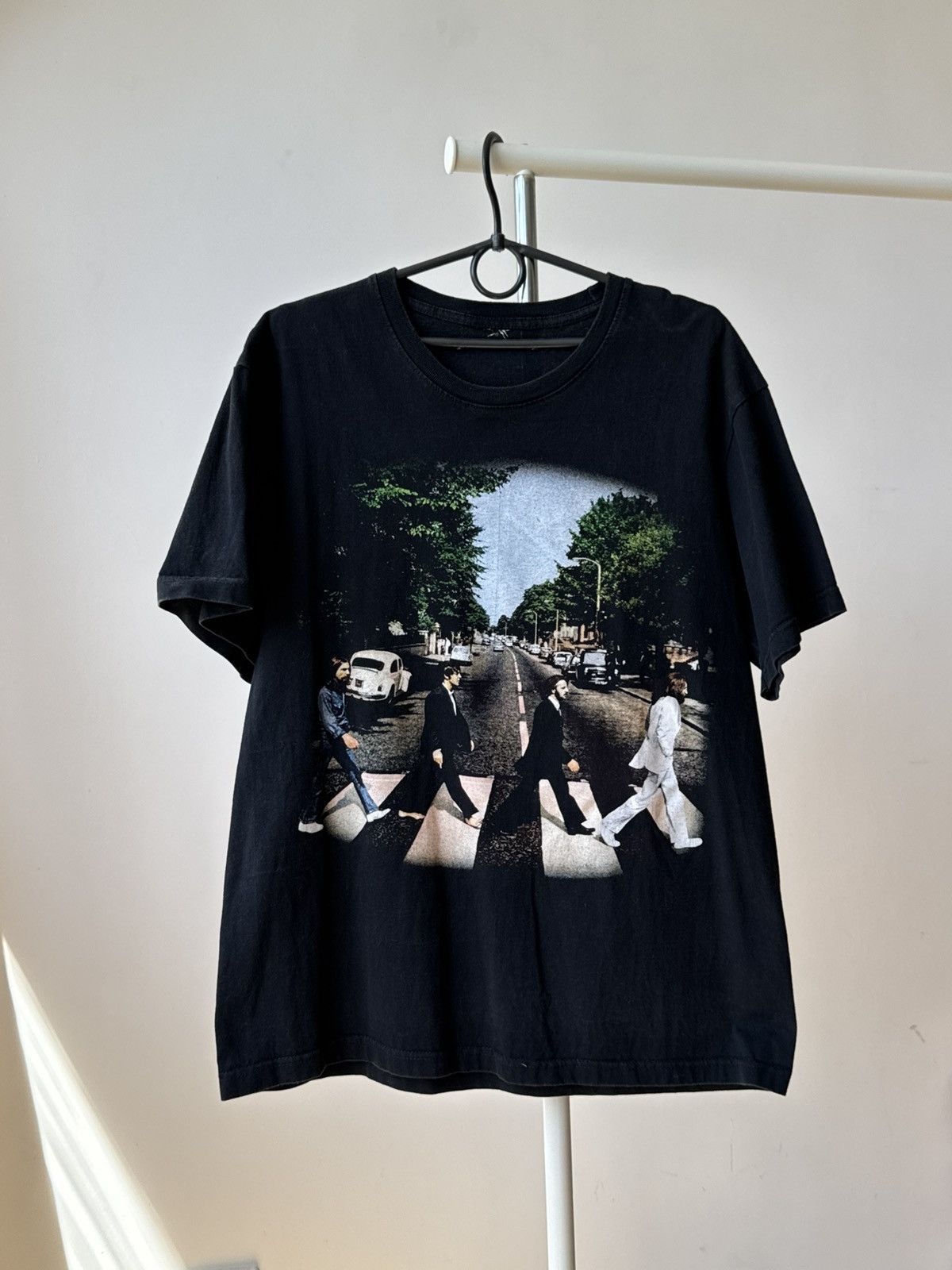 Band Tees Vintage The Beatles Abbey Road T-shirt Size US XL / EU 56 / 4 - 1 Thumbnail