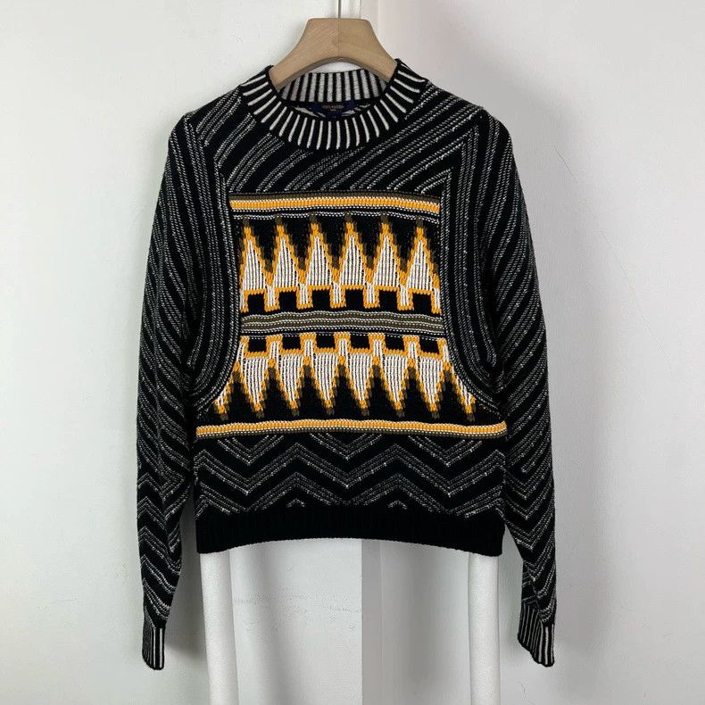 Louis Vuitton Louis Vuitton Geometric Pullover sweater Size M / US 6-8 / IT 42-44 - 2 Thumbnail