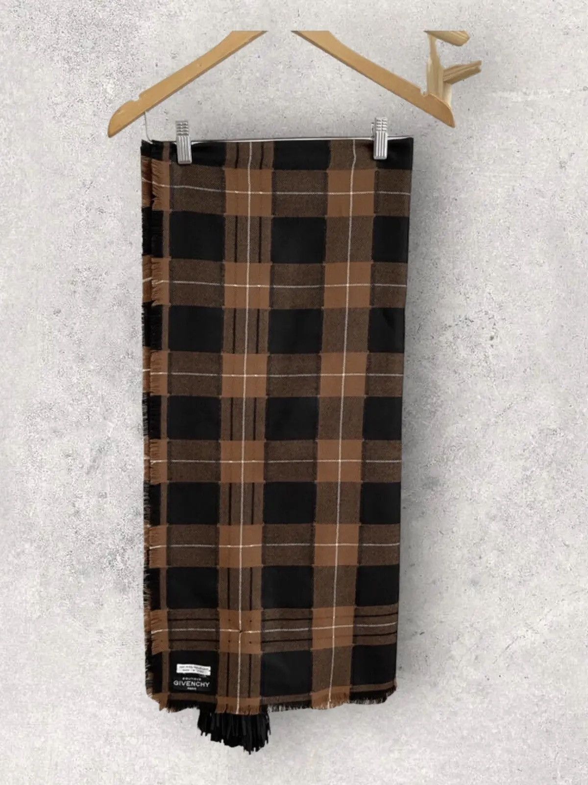 Givenchy Givenchy Crazy Long Scarf Luxury Size ONE SIZE - 1 Thumbnail