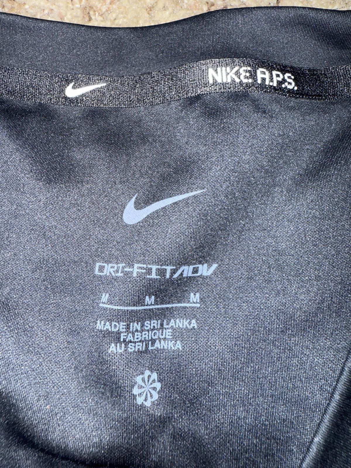 Nike Unreleased Nike Men’s A.P.S Running Triple Black Tank Top Sample Size US M / EU 48-50 / 2 - 8 Thumbnail