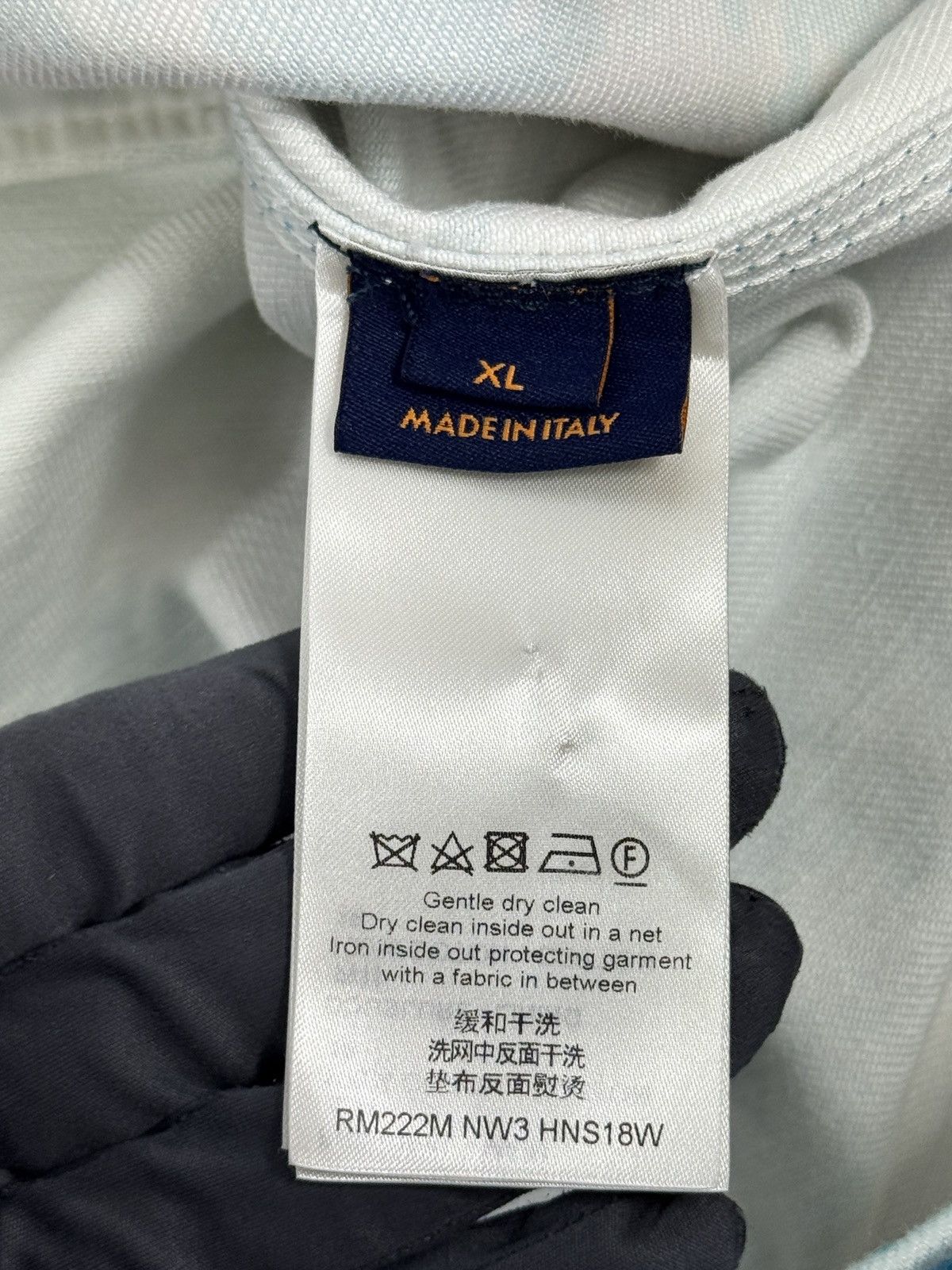Louis Vuitton LANDSCAPE SHORT SLEEVE DENIM OVER SHIRT SS23 Size US XL / EU 56 / 4 - 12 Thumbnail
