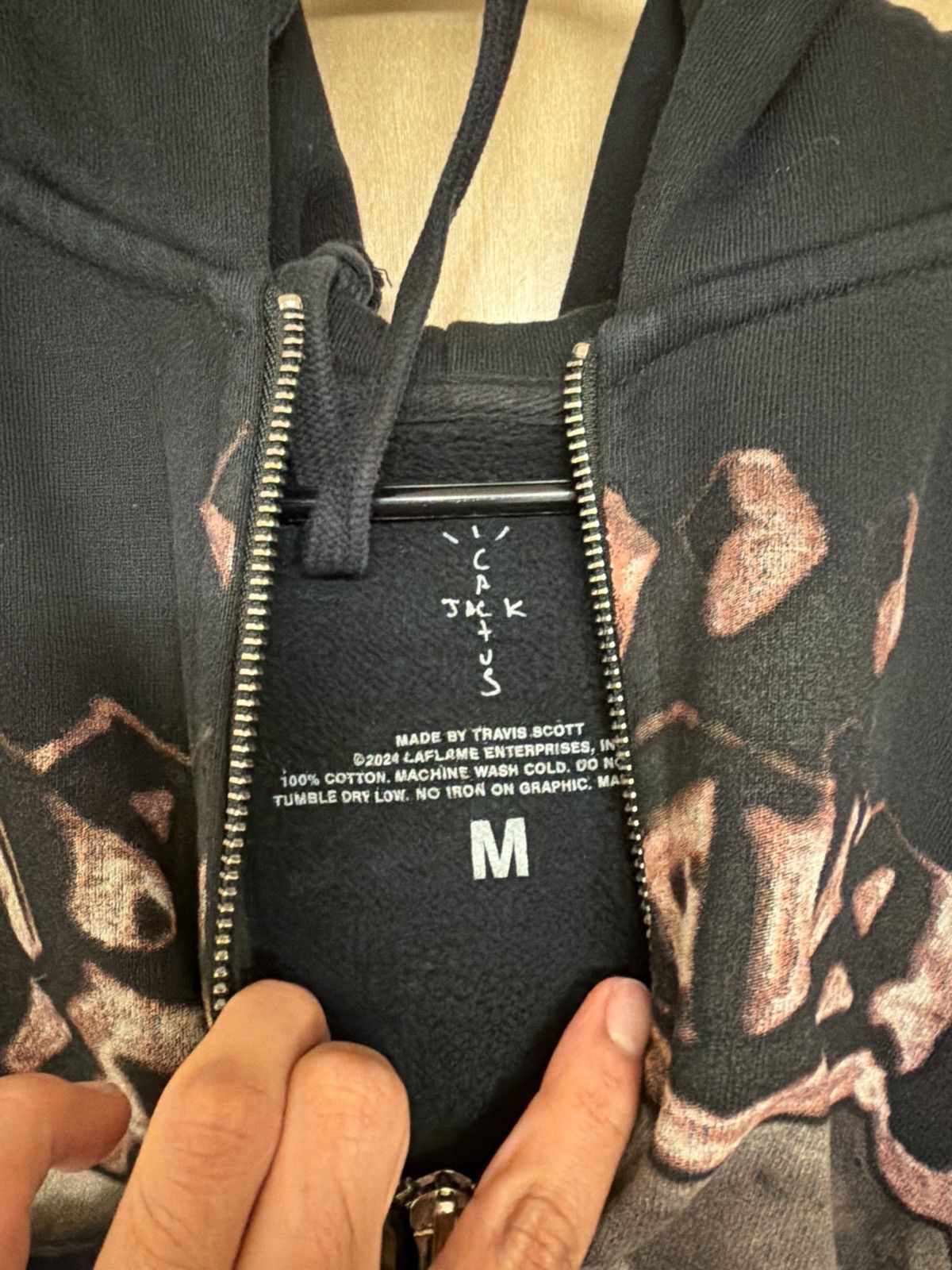Travis Scott Travis Scott Complex Con Hoodie Size US M / EU 48-50 / 2 - 3 Thumbnail