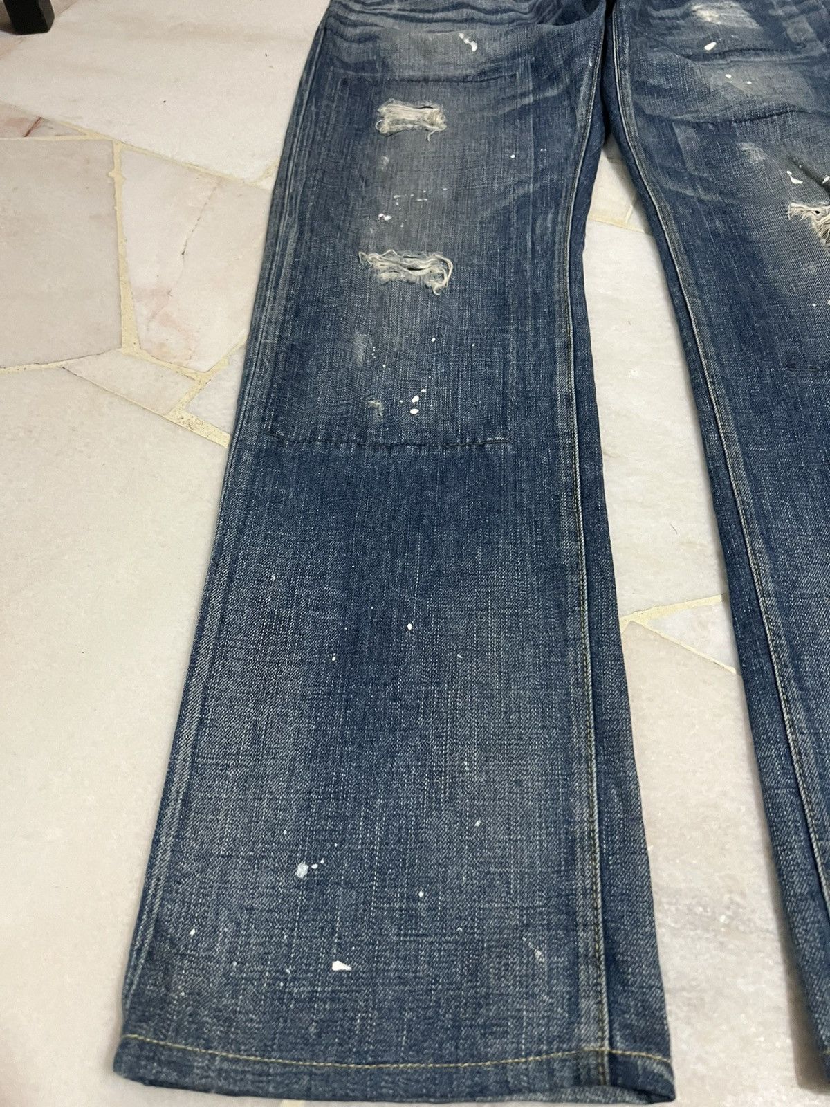 Japanese Brand 90’s BACK NUMBER 02 DISTRESSED PAINTER JEAN Size US 34 / EU 50 - 4 Thumbnail