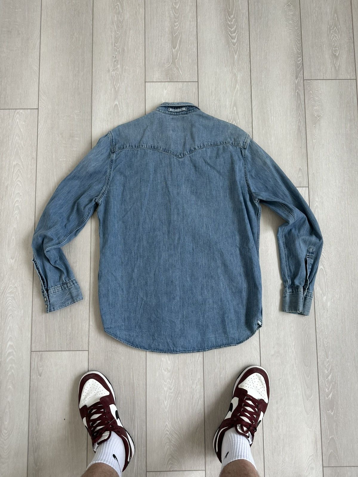 Levi's VINTAGE LEVIS DENIM SHIRT MENS XL RELAXED FIT Size US XL / EU 56 / 4 - 8 Thumbnail